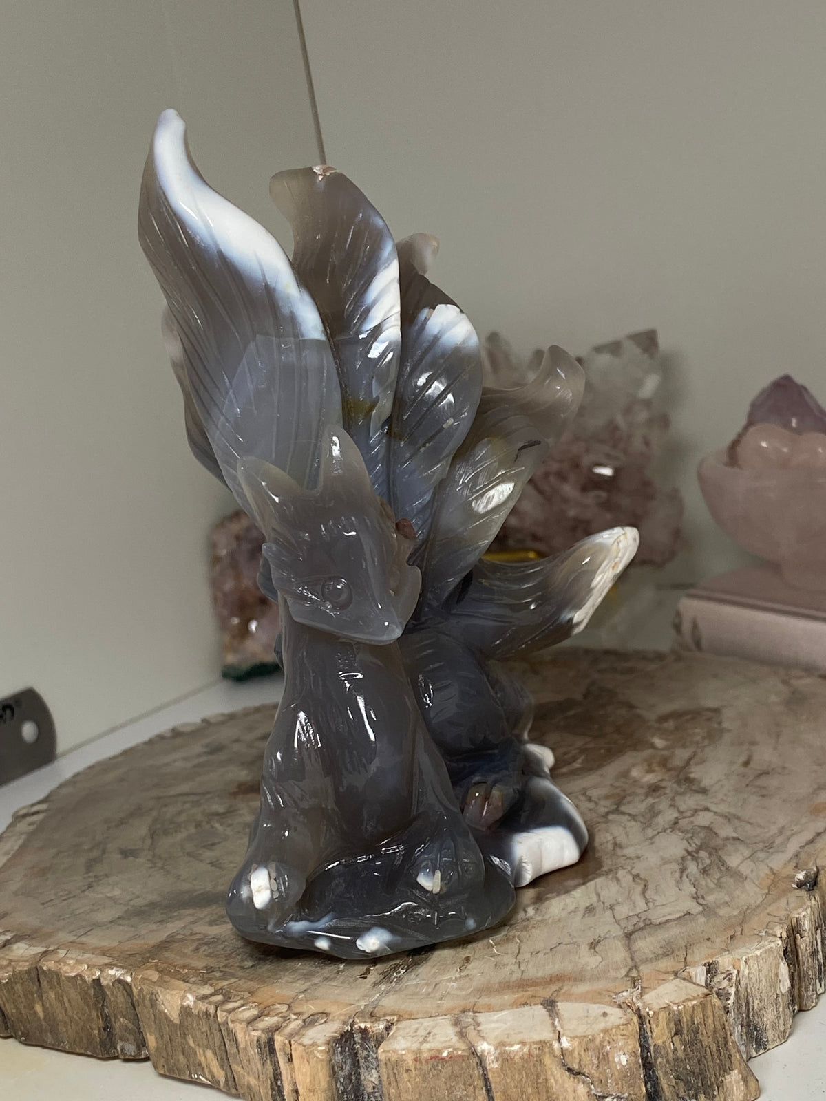 ORCA AGATE CRYSTAL NINE TAIL FOX