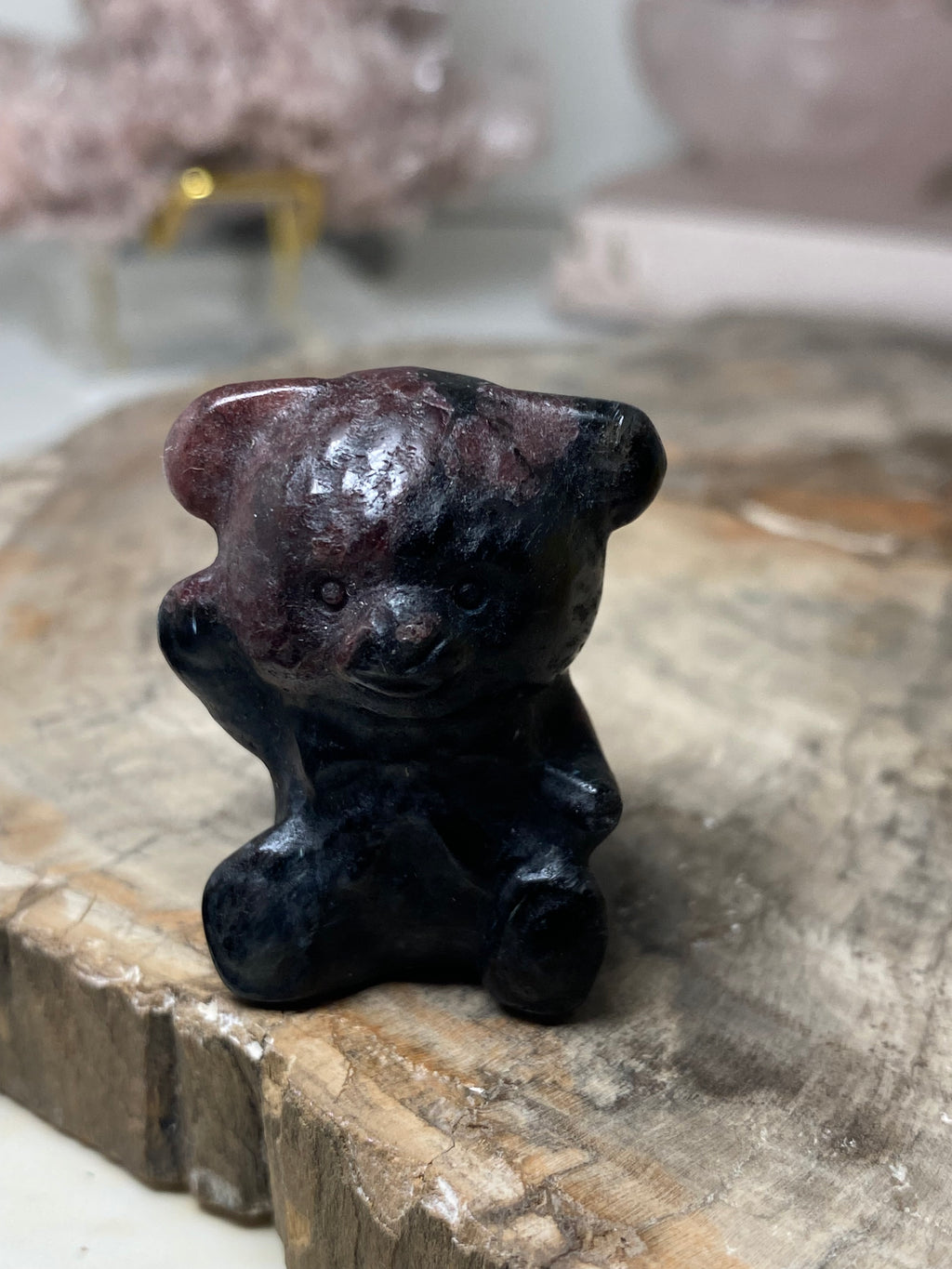 Small bear carving