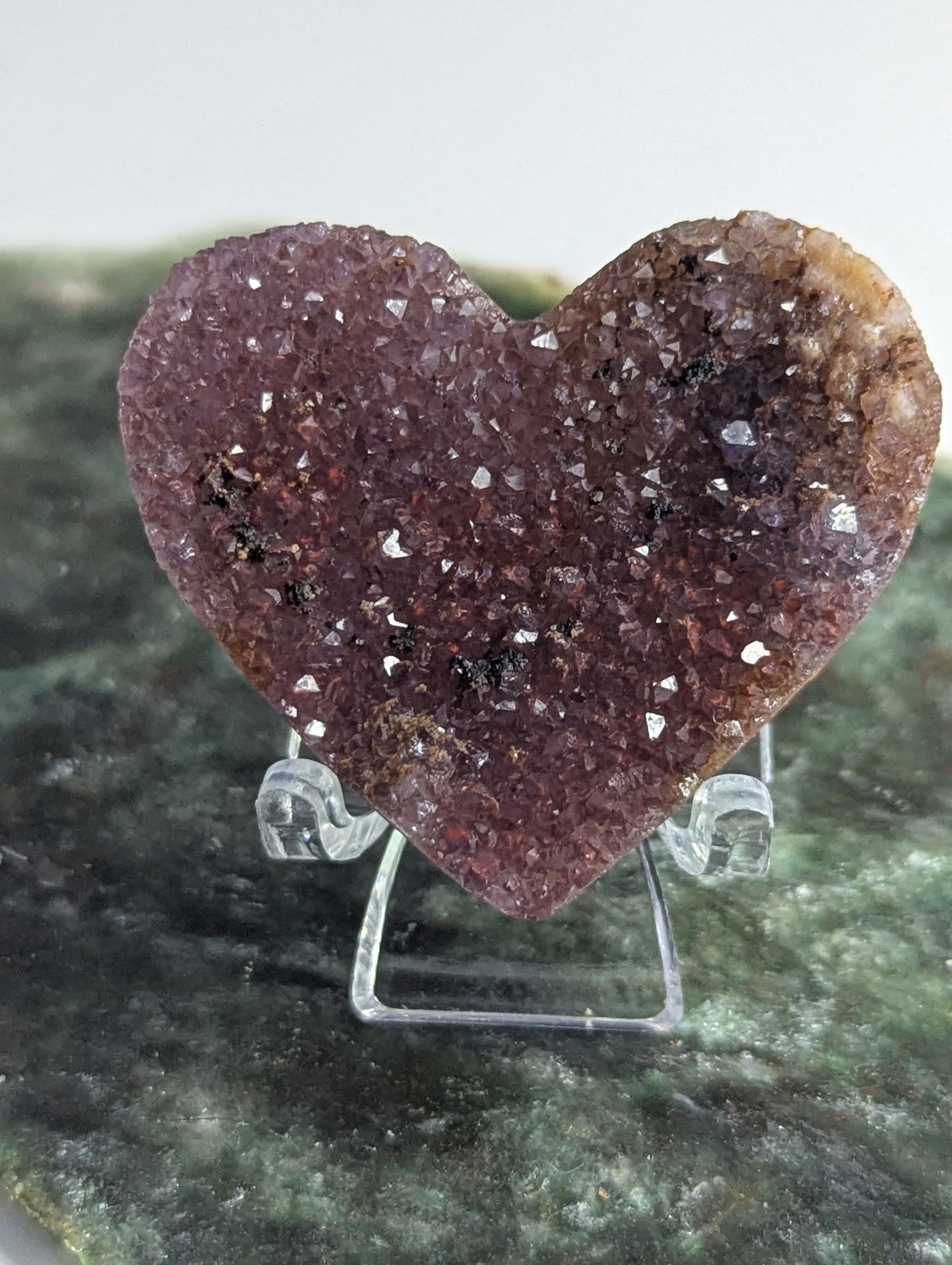 Auralite 23 crystal heart carving with stand
