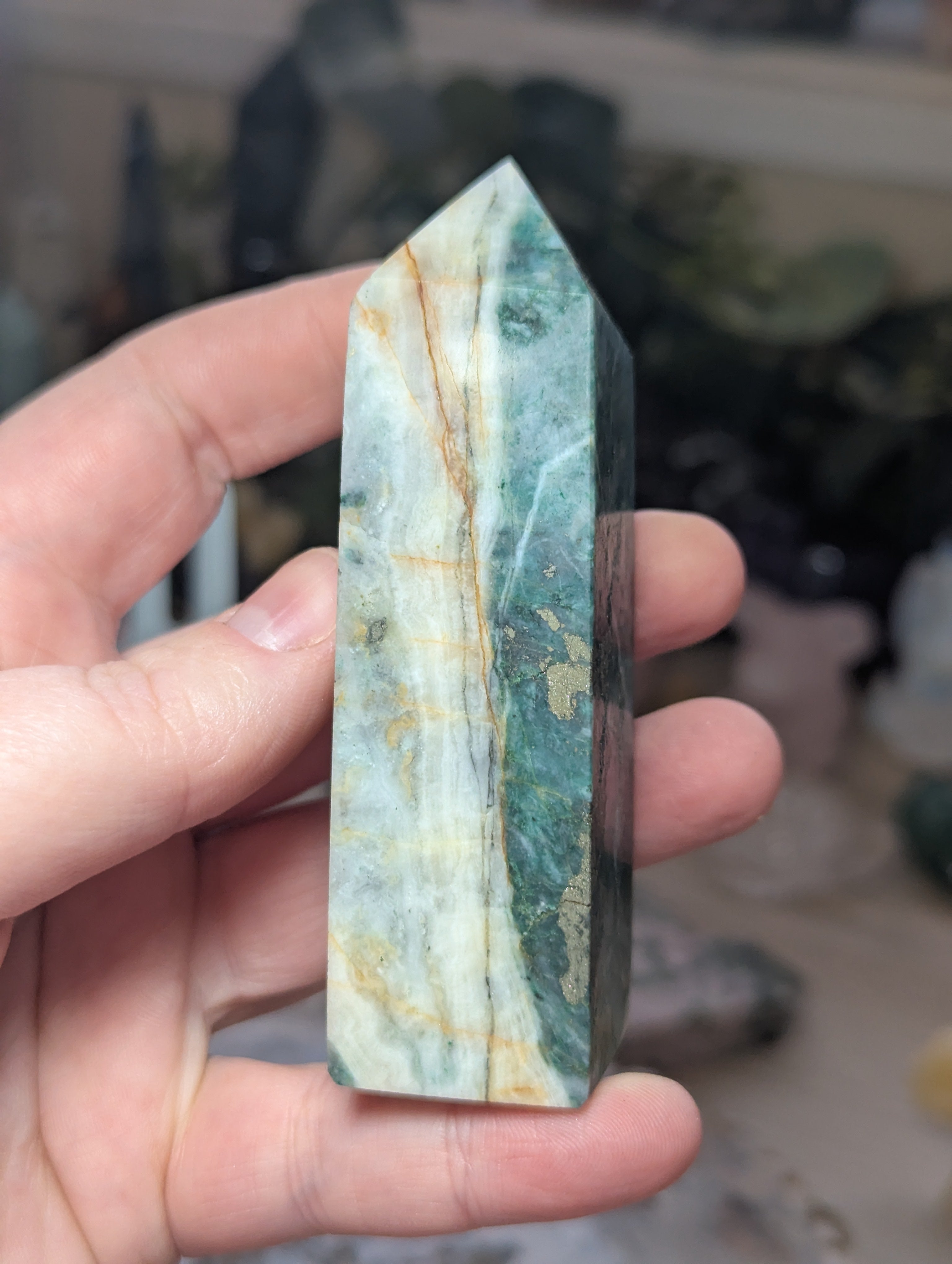 Golden vain turquoise crystal tower