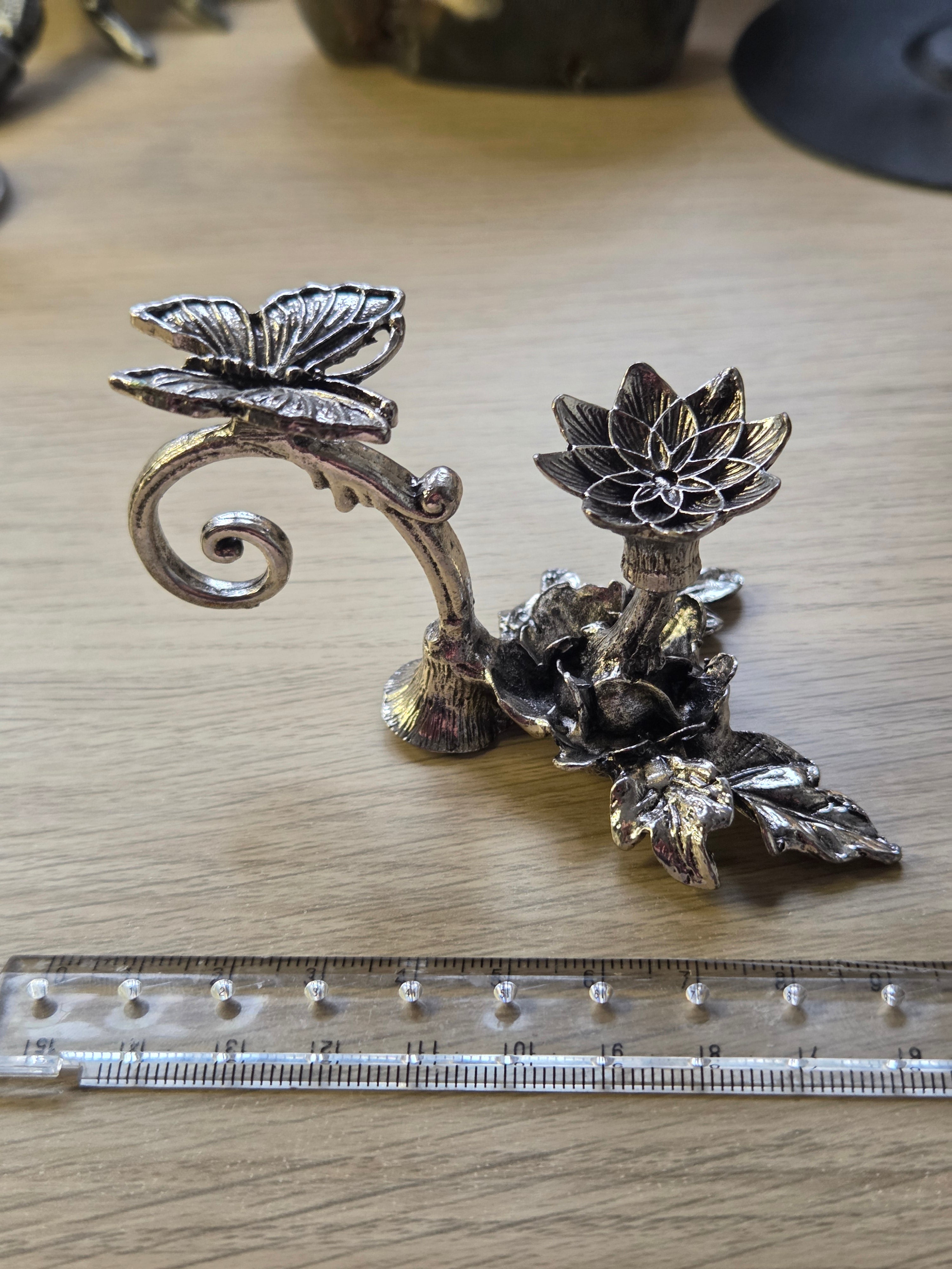 Small sphere stand