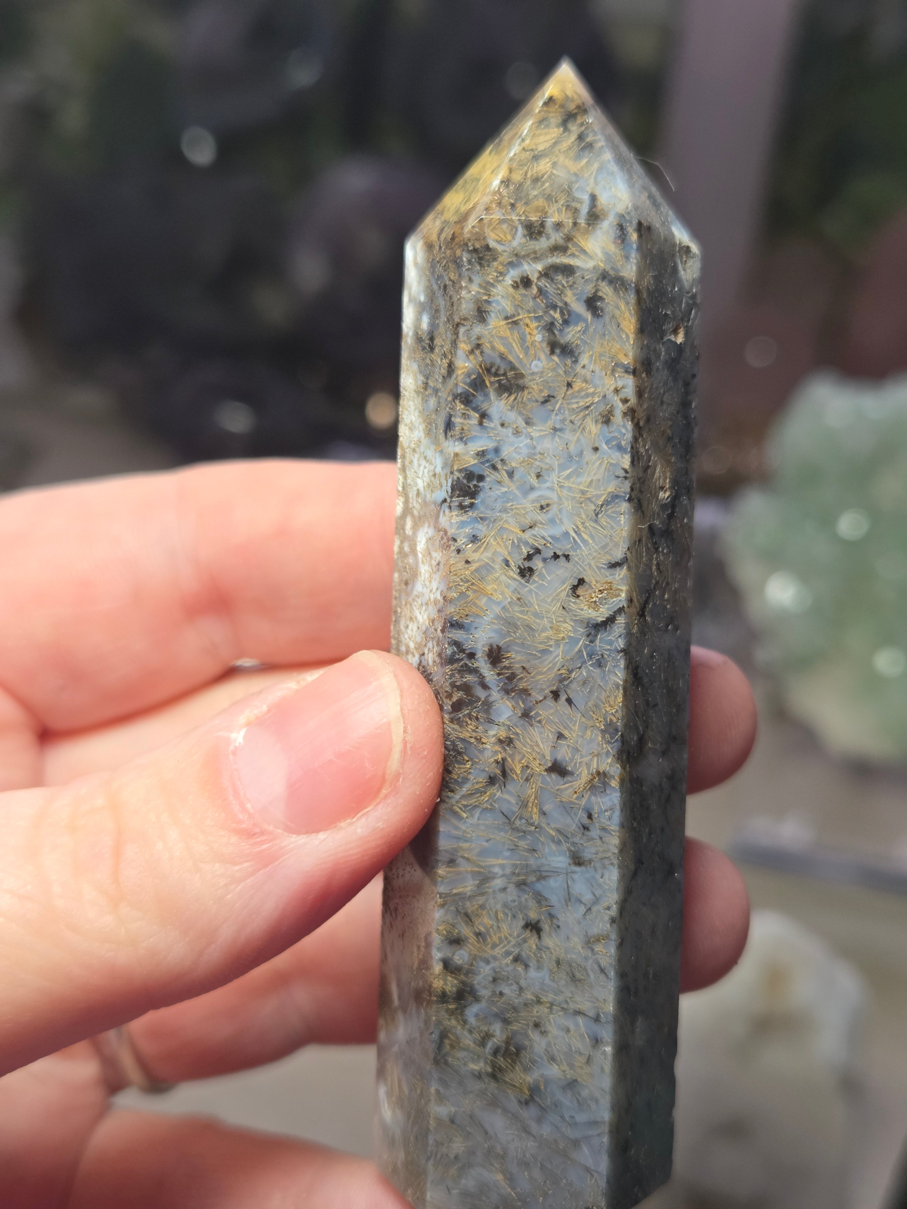 Rutile in quartz crystal tower