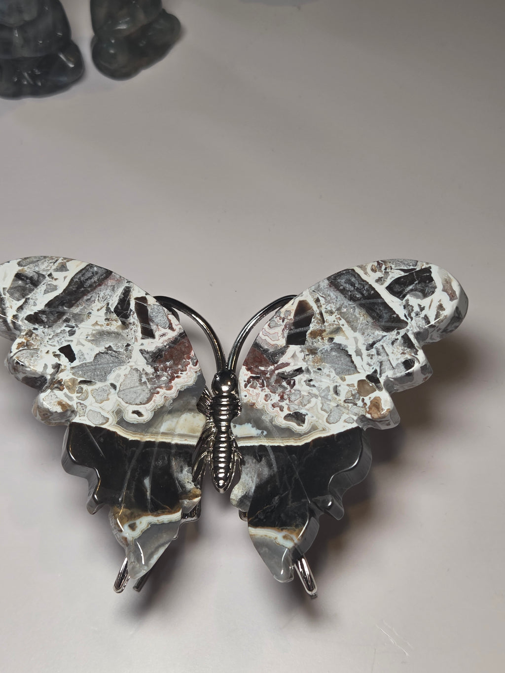 Agate crystal butterfly carving