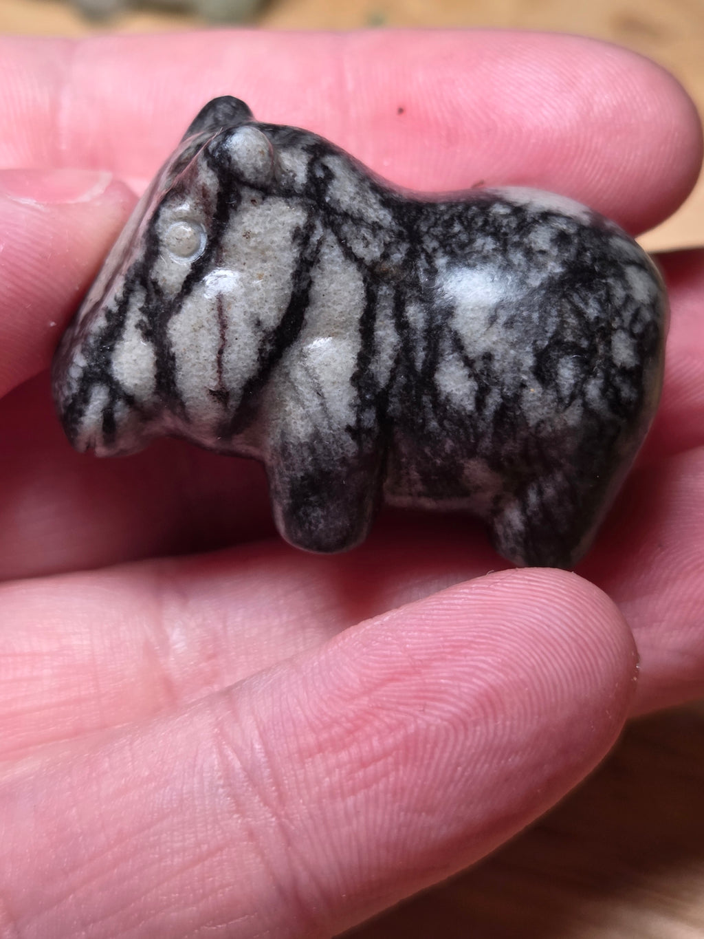 Spider web Jasper crystal Hippo carving