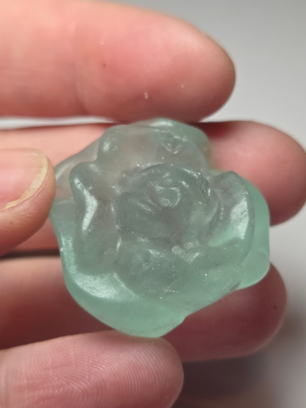 Green flouite crystal flower carving