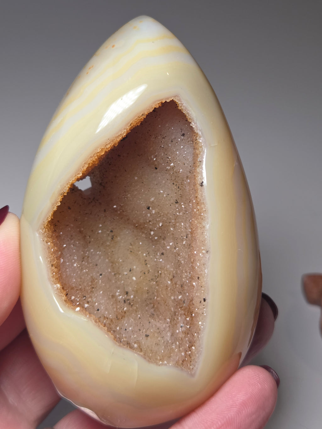 Agate Duzy egg carving