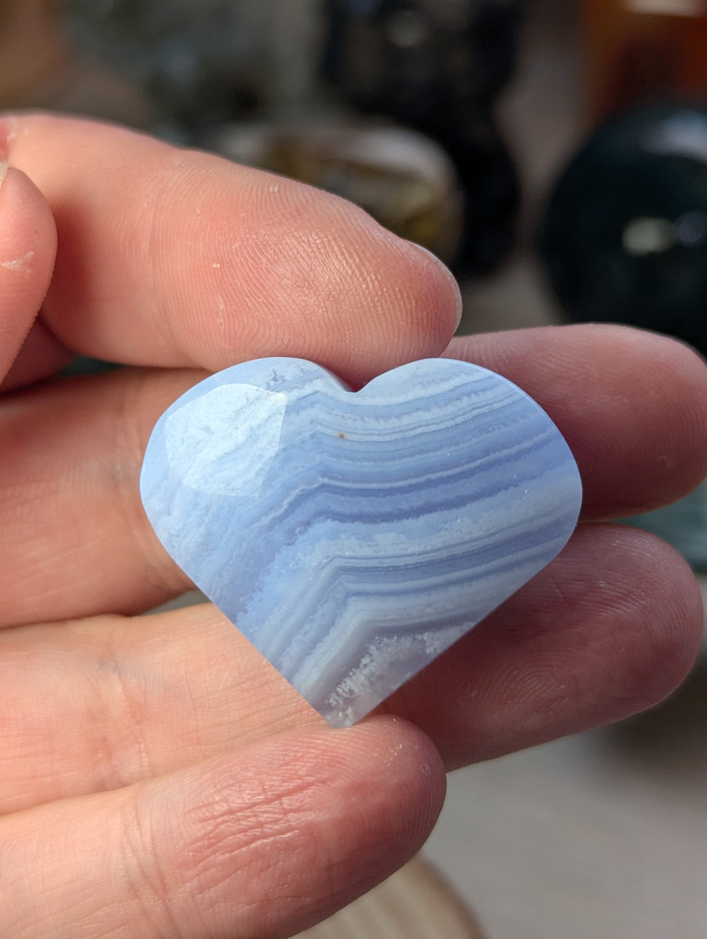 Grade AAAA blue lace heart picked at random