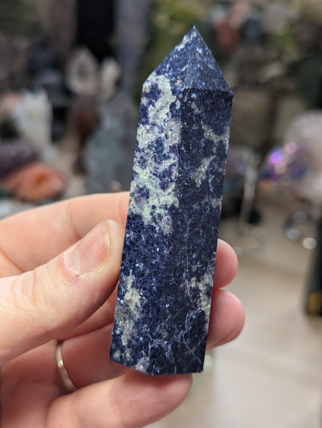 Blue mica crystal tower carving