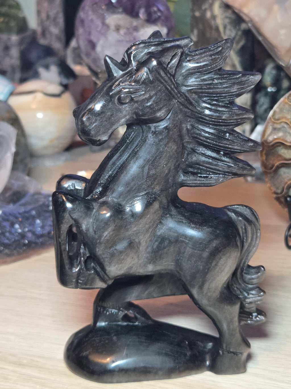 Silver sheen obsidian crystal horse carving