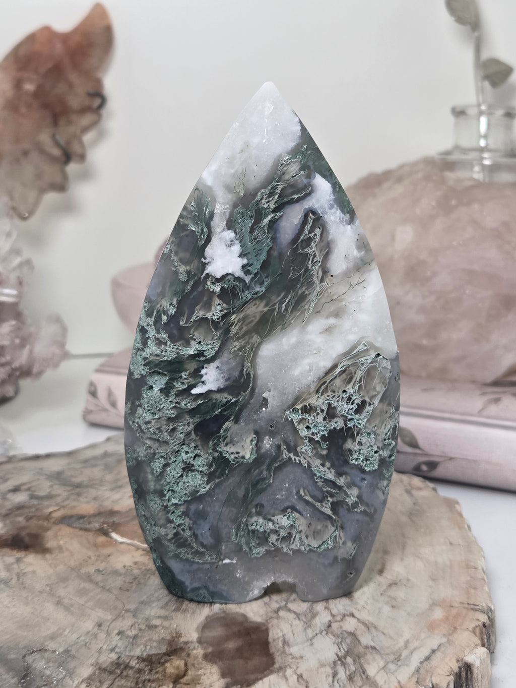 Moss agate crystal Tear drop carving