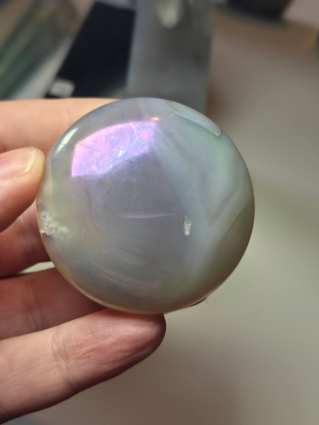 Flower agate  palm stone