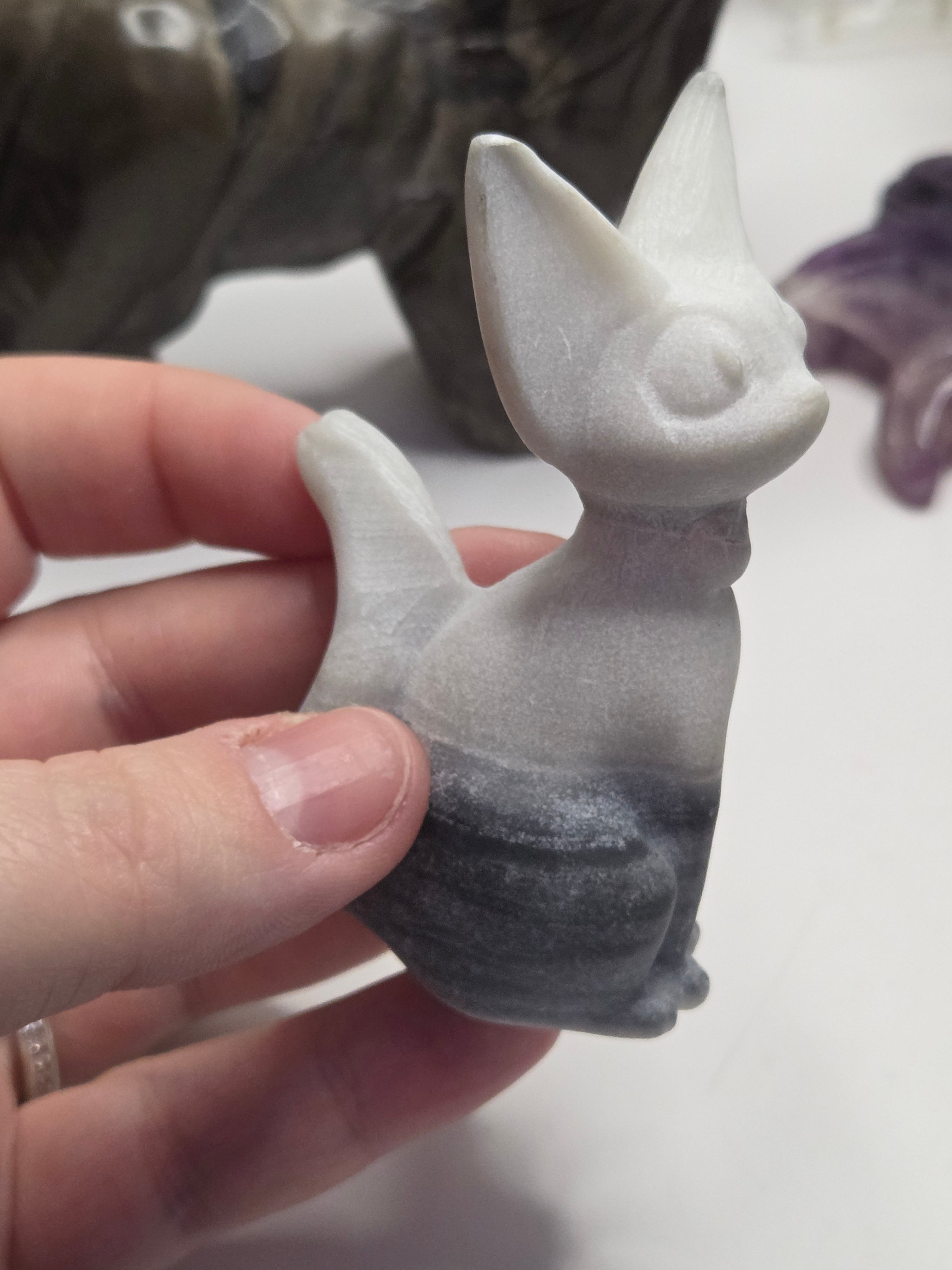 Tai chi crystal cat carving