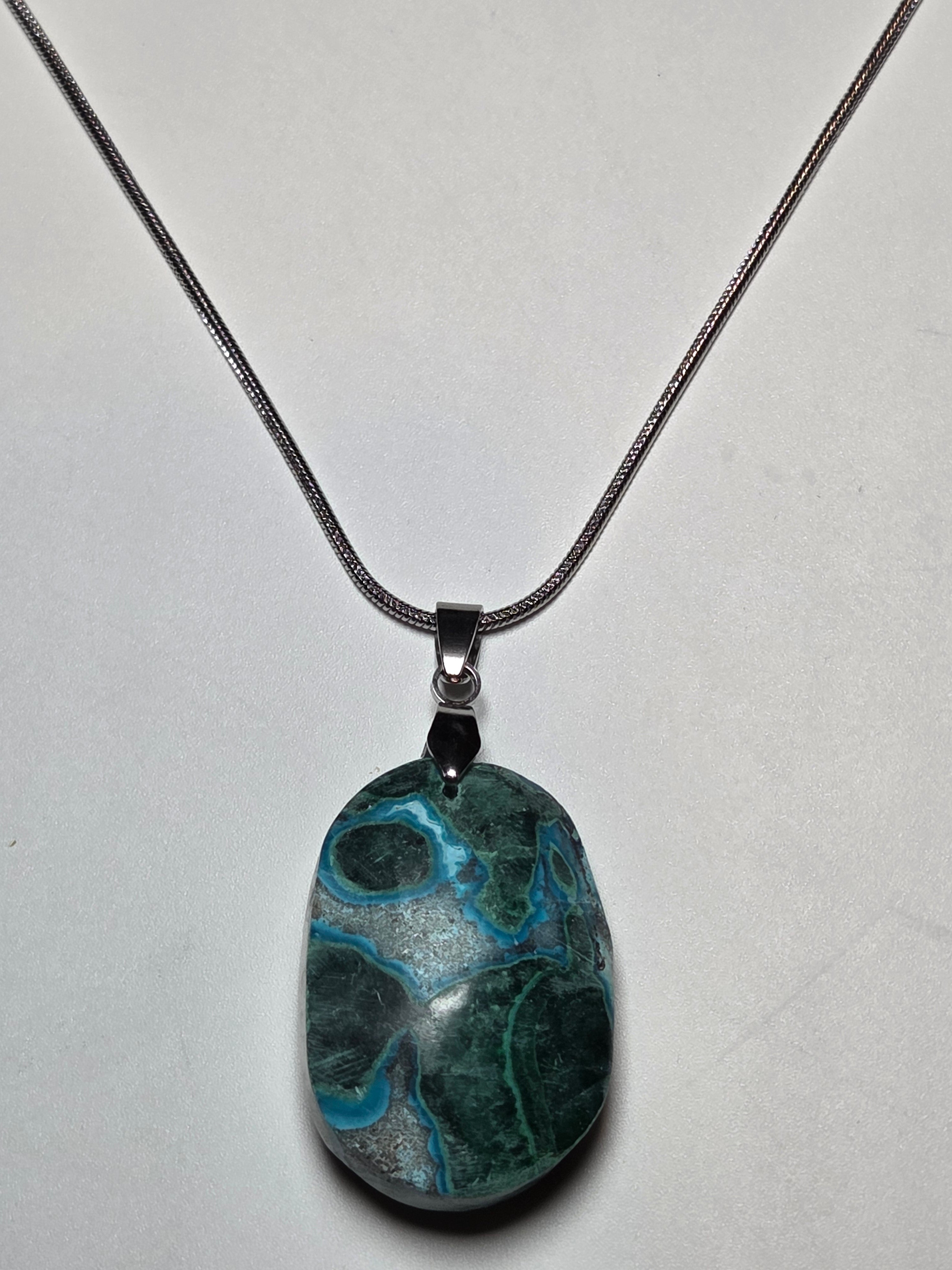 Crycecola crystal handmade necklace