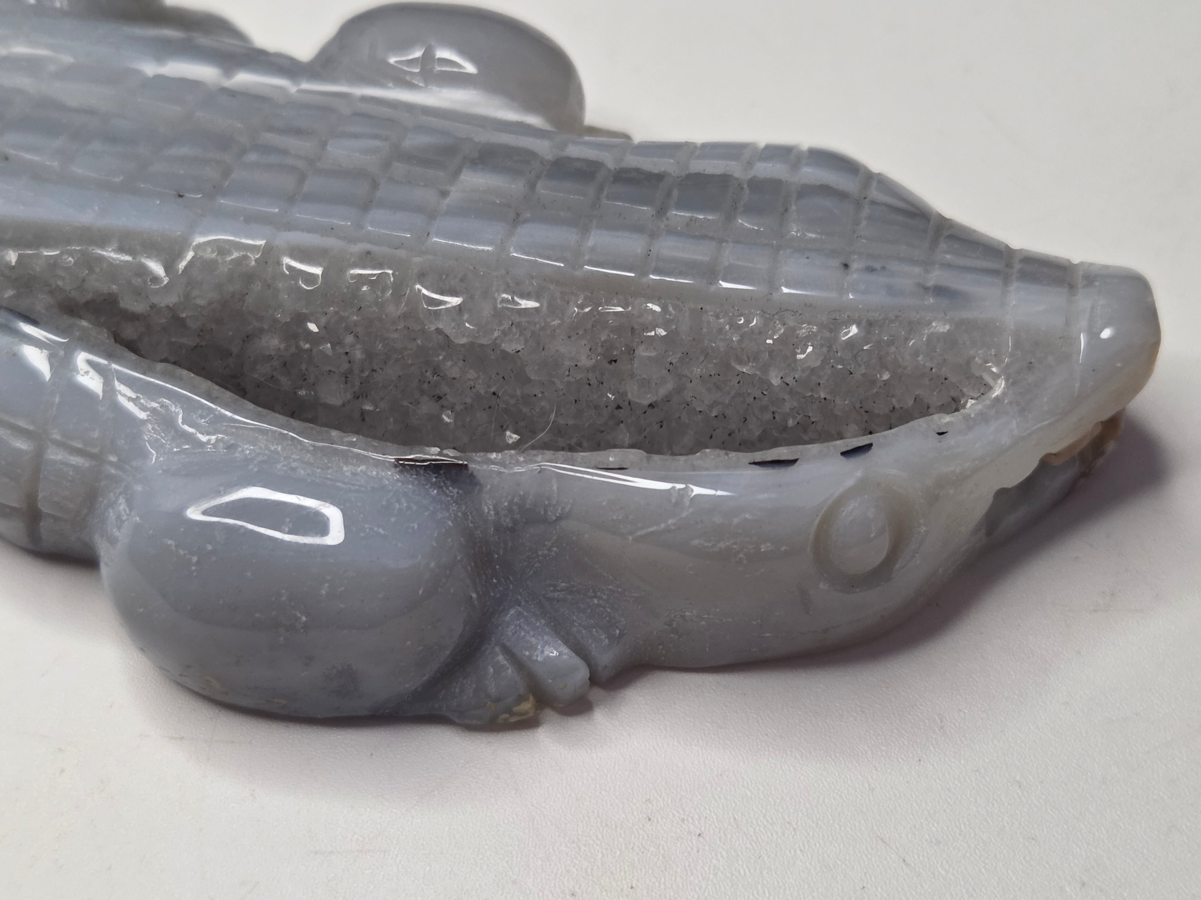 Duzy agate crystal crocodile carving