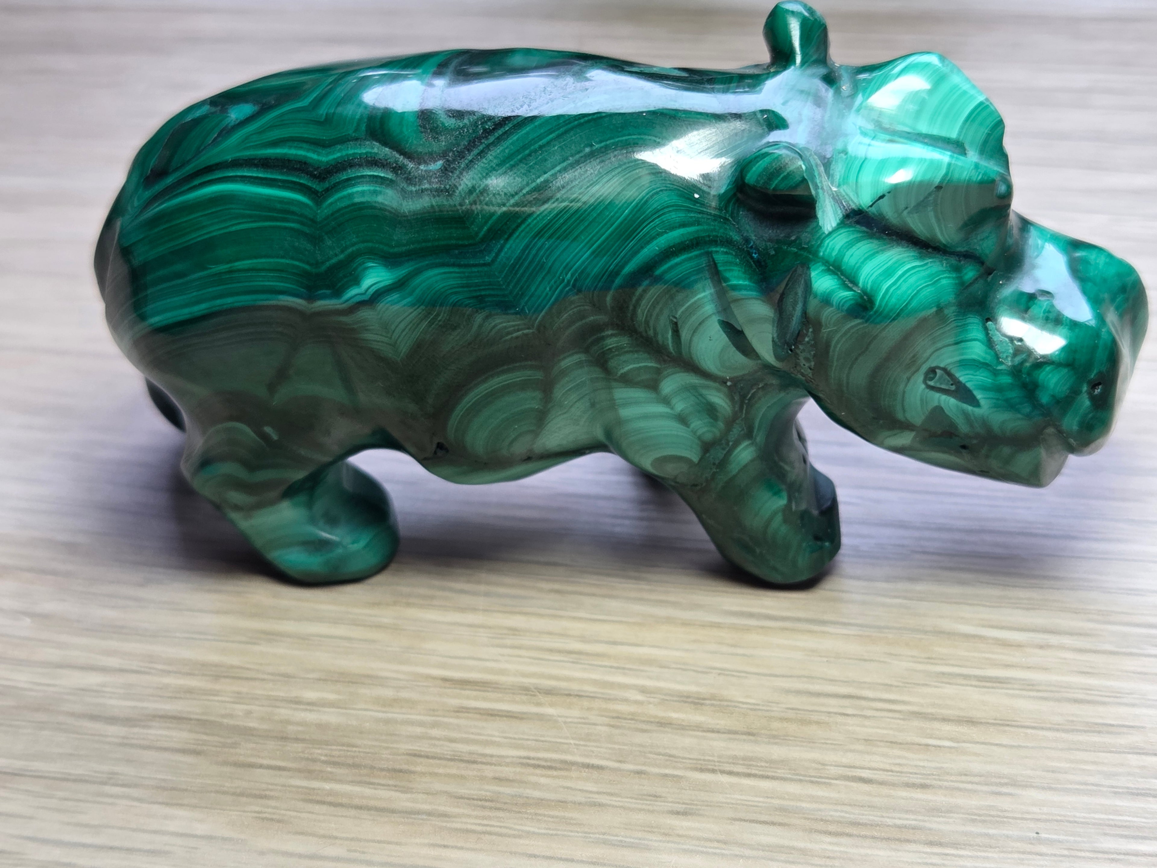 Malicite crystal animal carving