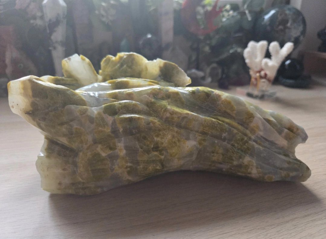 Sale - Green jade flower and tree stump 50% off when checkout