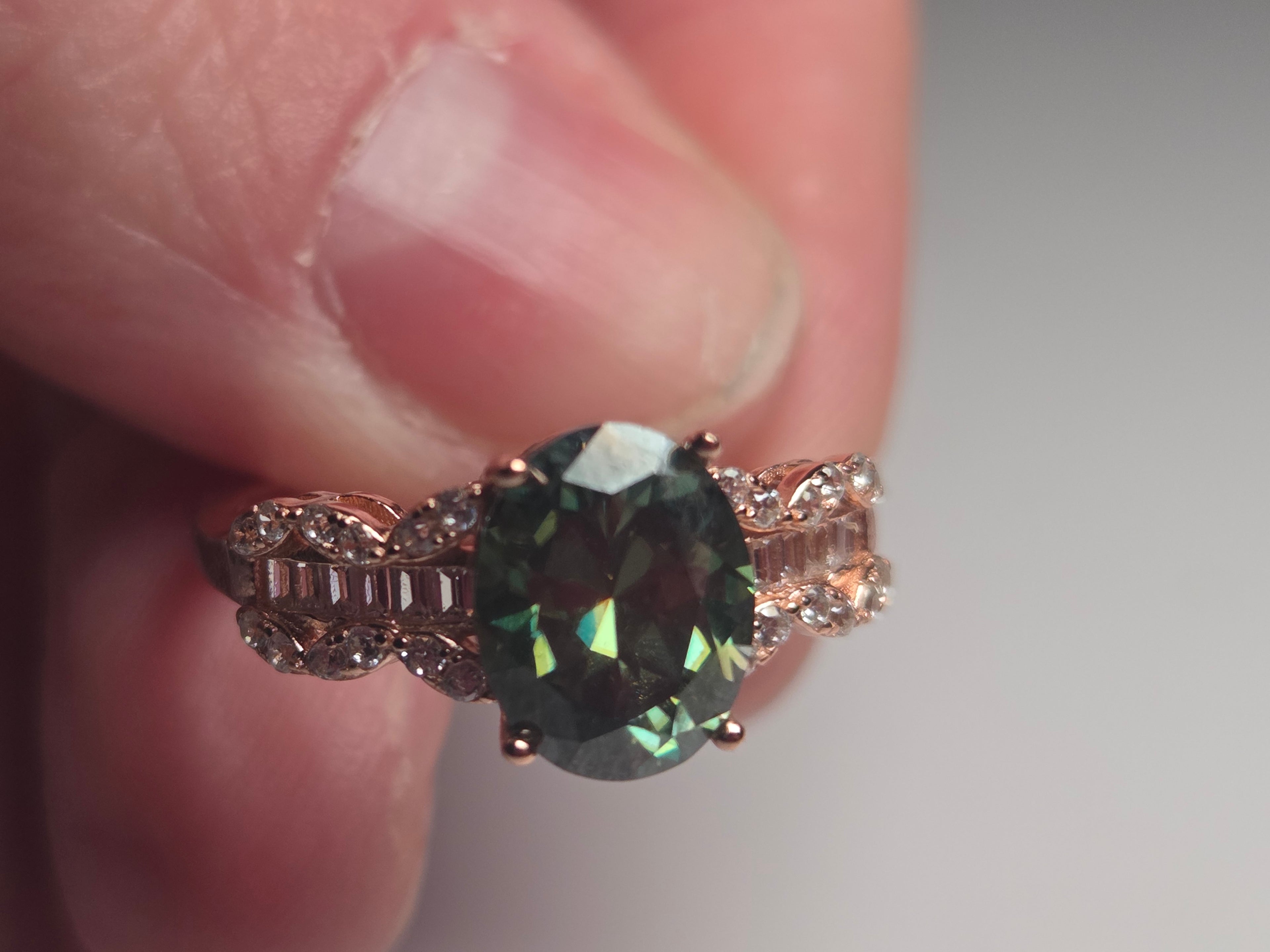 2 carot Moissonite Diamond s295 Adjustable ring