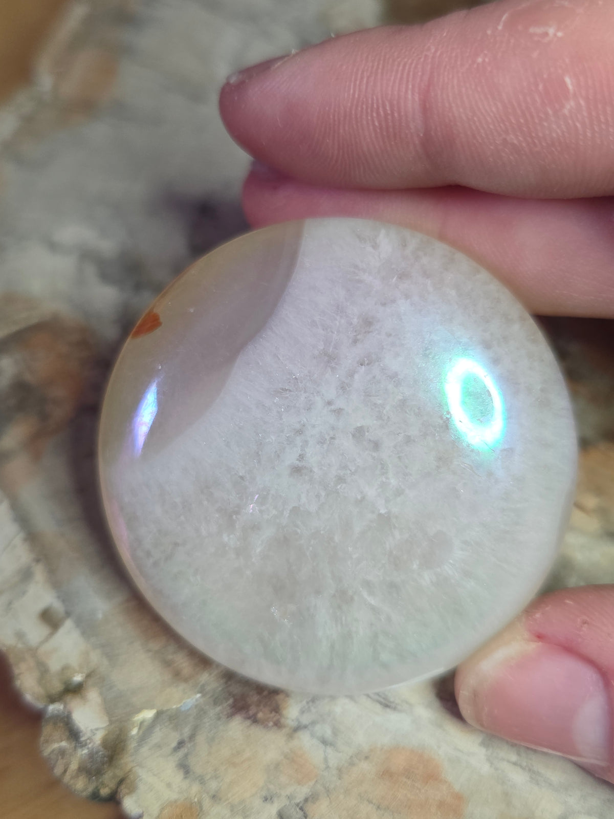 Aura palm stone in quartz  and agate
