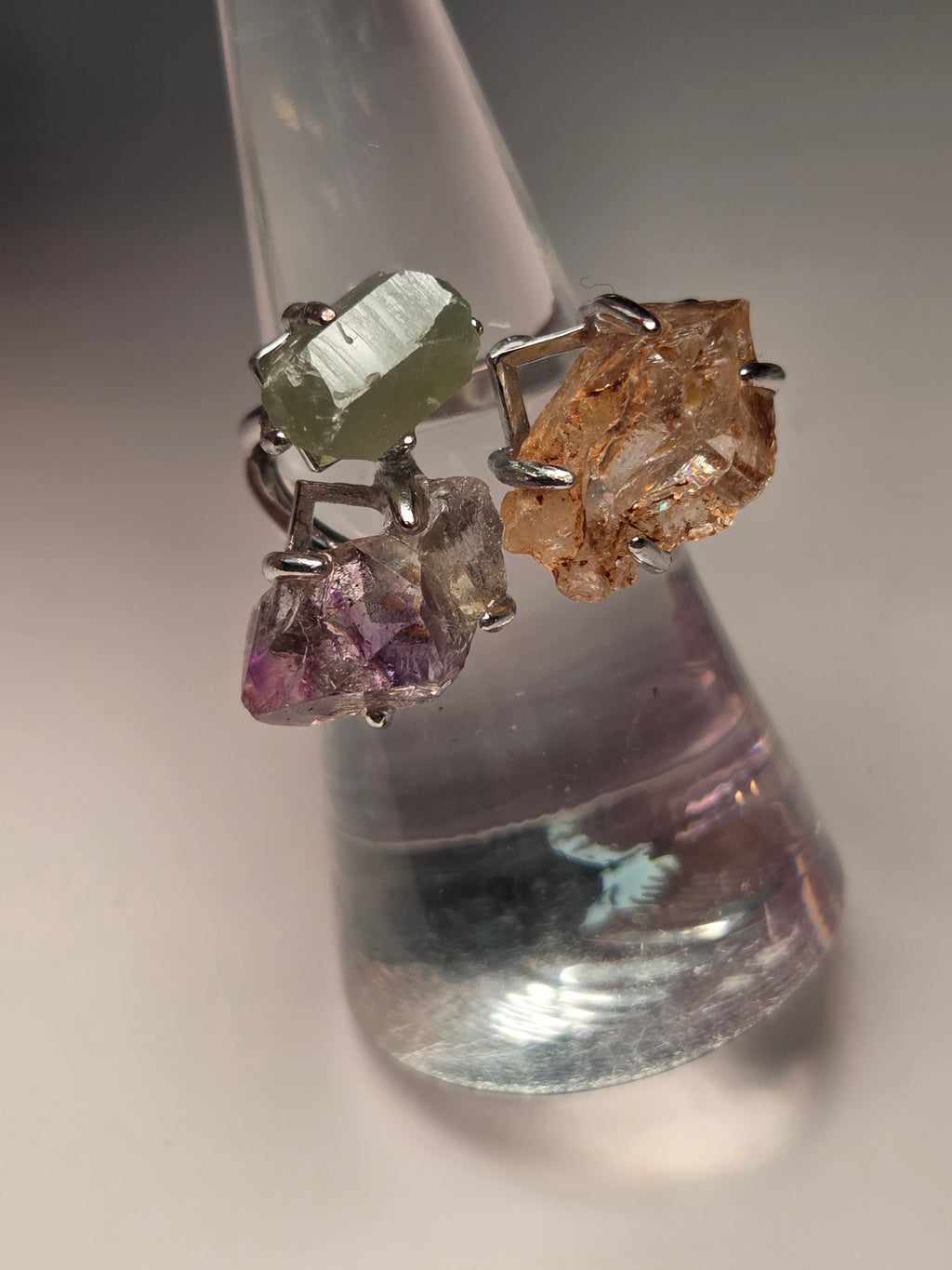 Specimen adjustable ring with amethyst fire quartz and green Aventurine