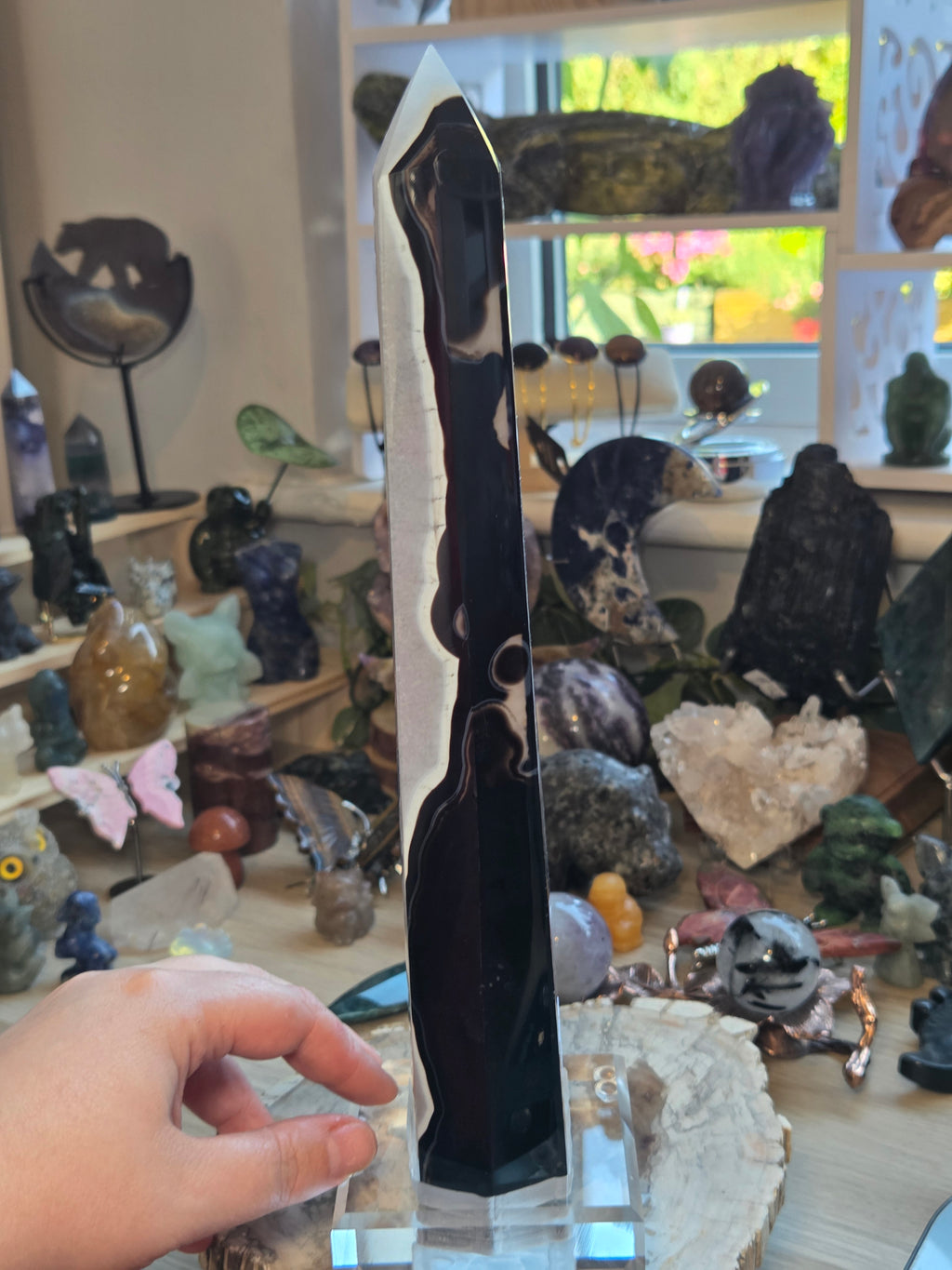 Beautiful  black agate with amethyst crystal from Brazil