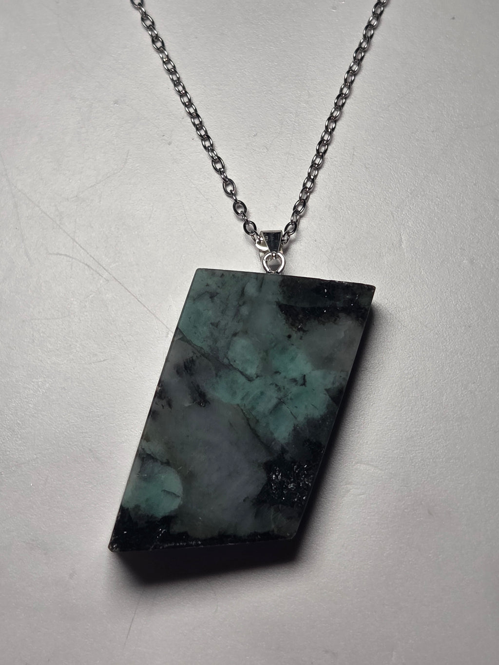 Emerald s295 handmade necklace