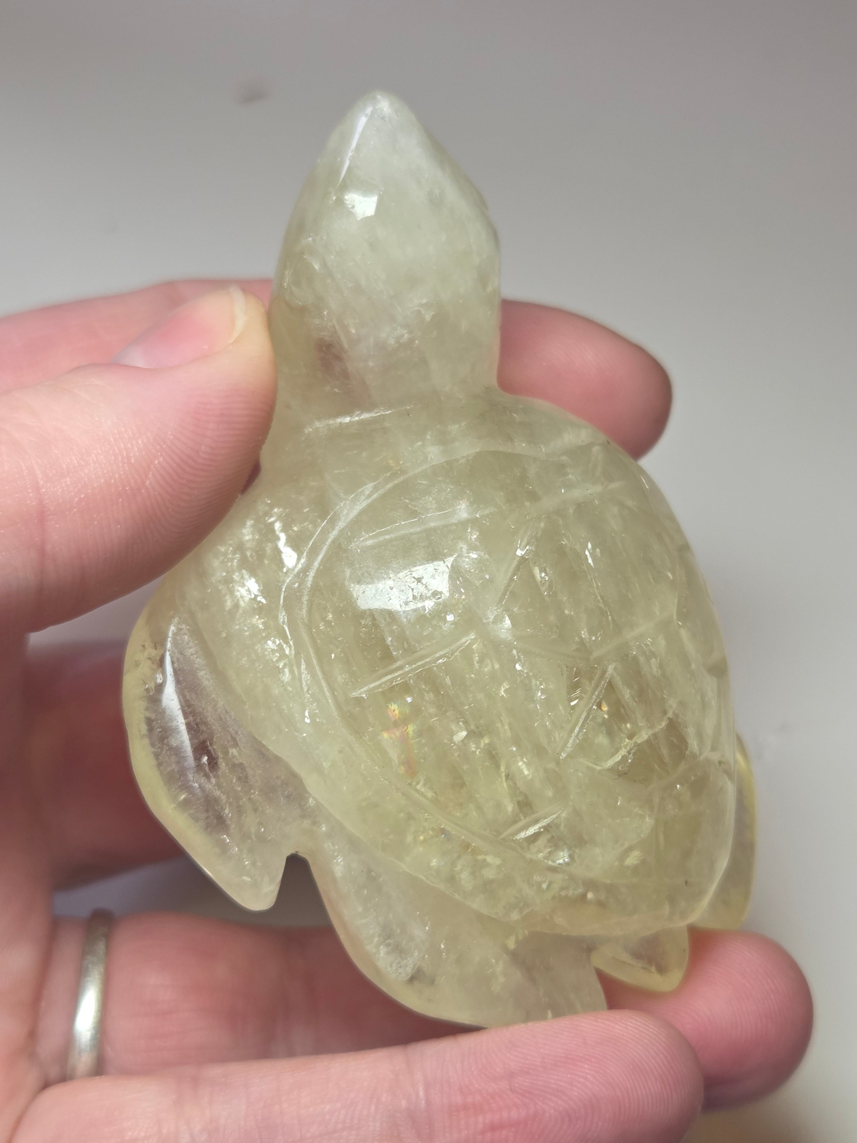 Citrein crystal turtle carving