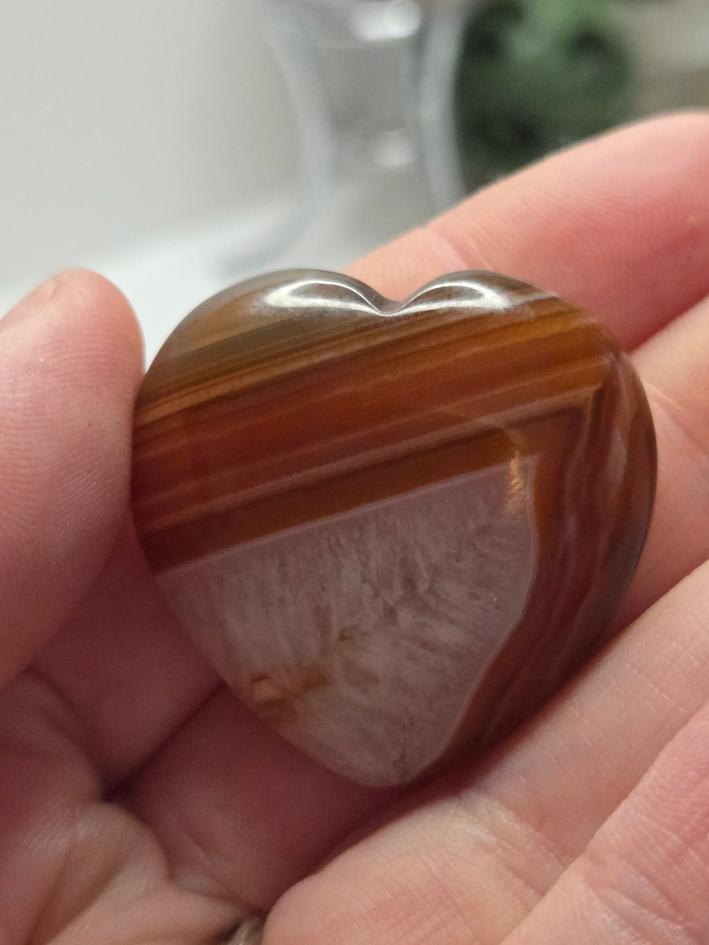 Carnelian crystal heart carving