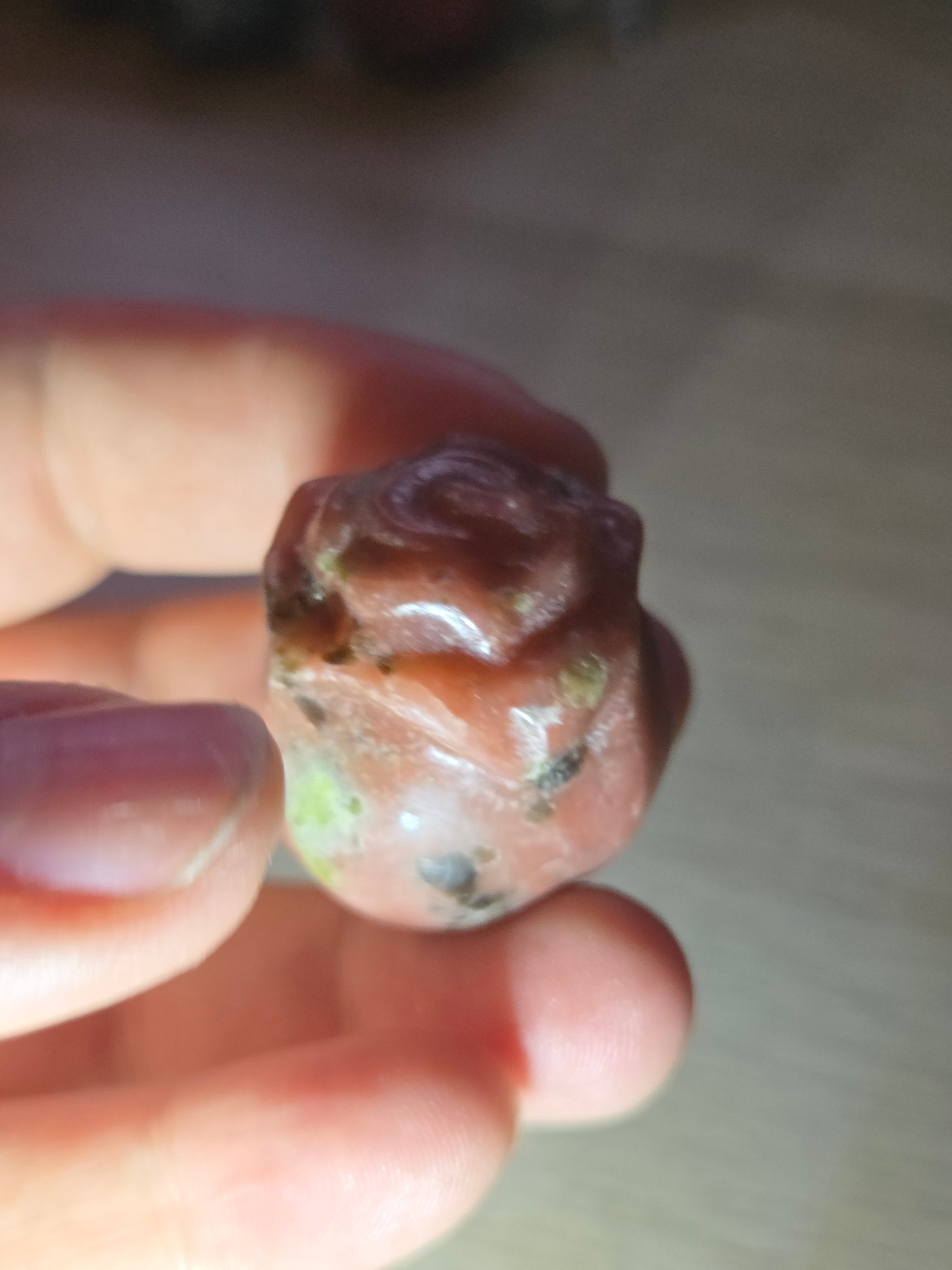 Pink jade crystal rose carving