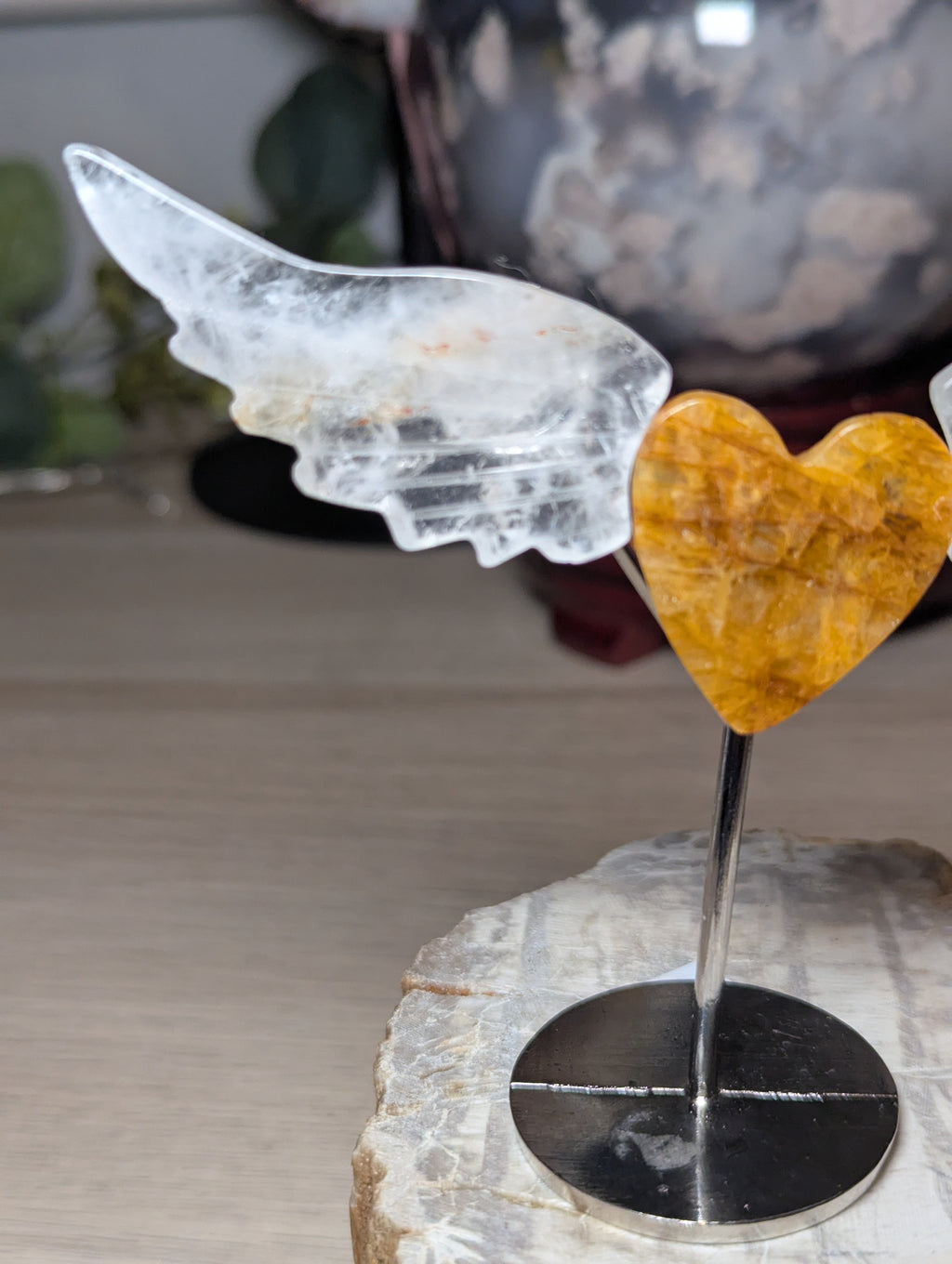 Beautiful crystal heart with wings 💕