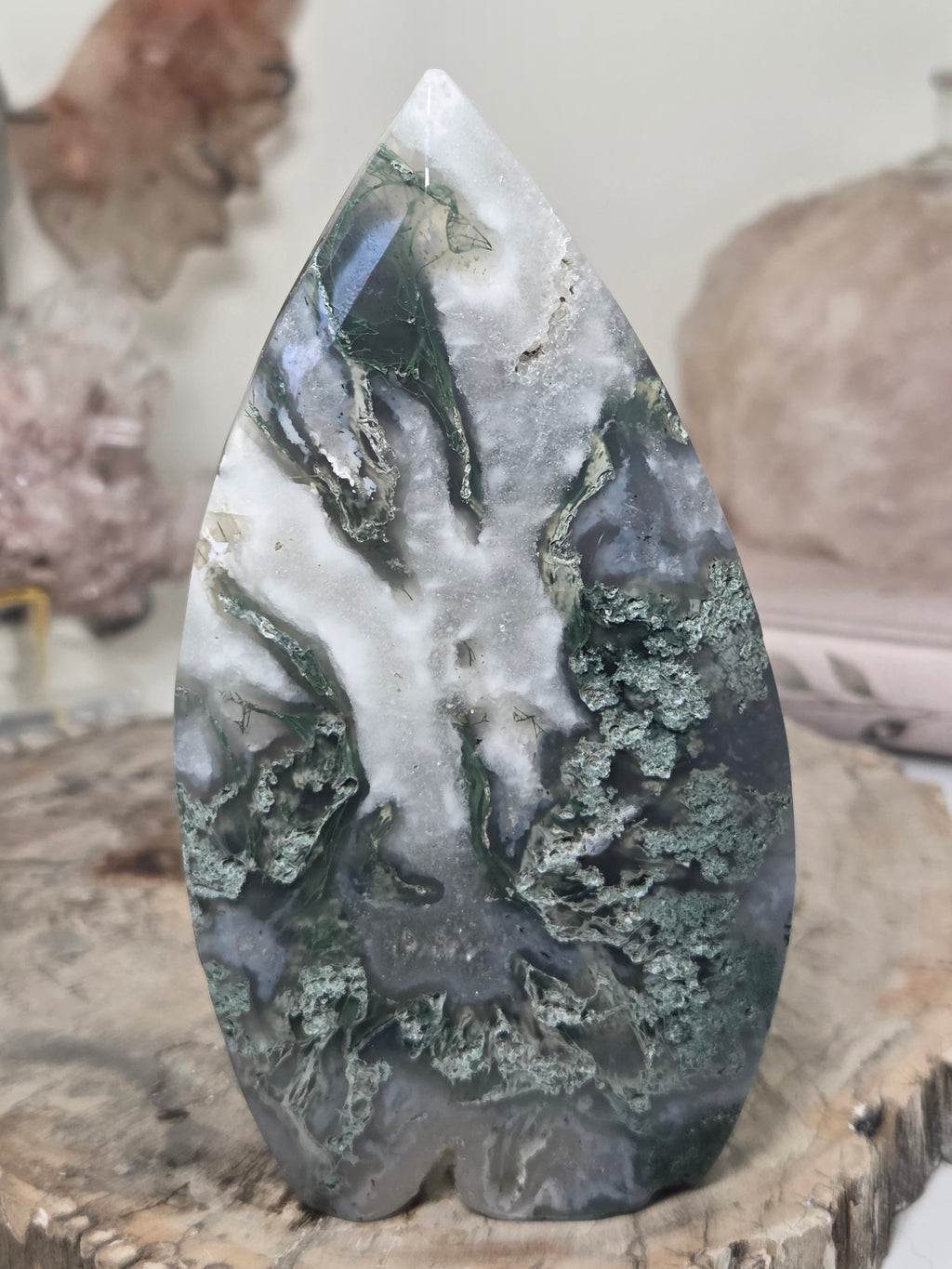 Moss agate crystal Tear drop carving