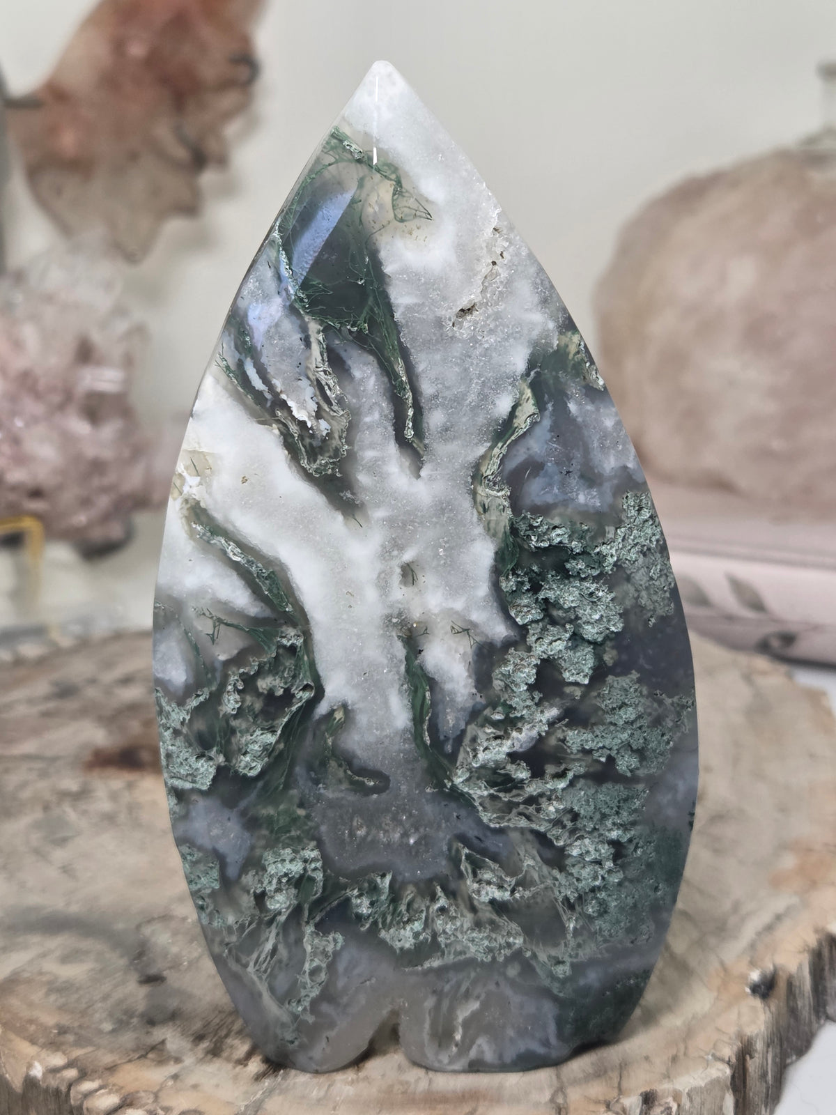 Moss agate crystal Tear drop carving