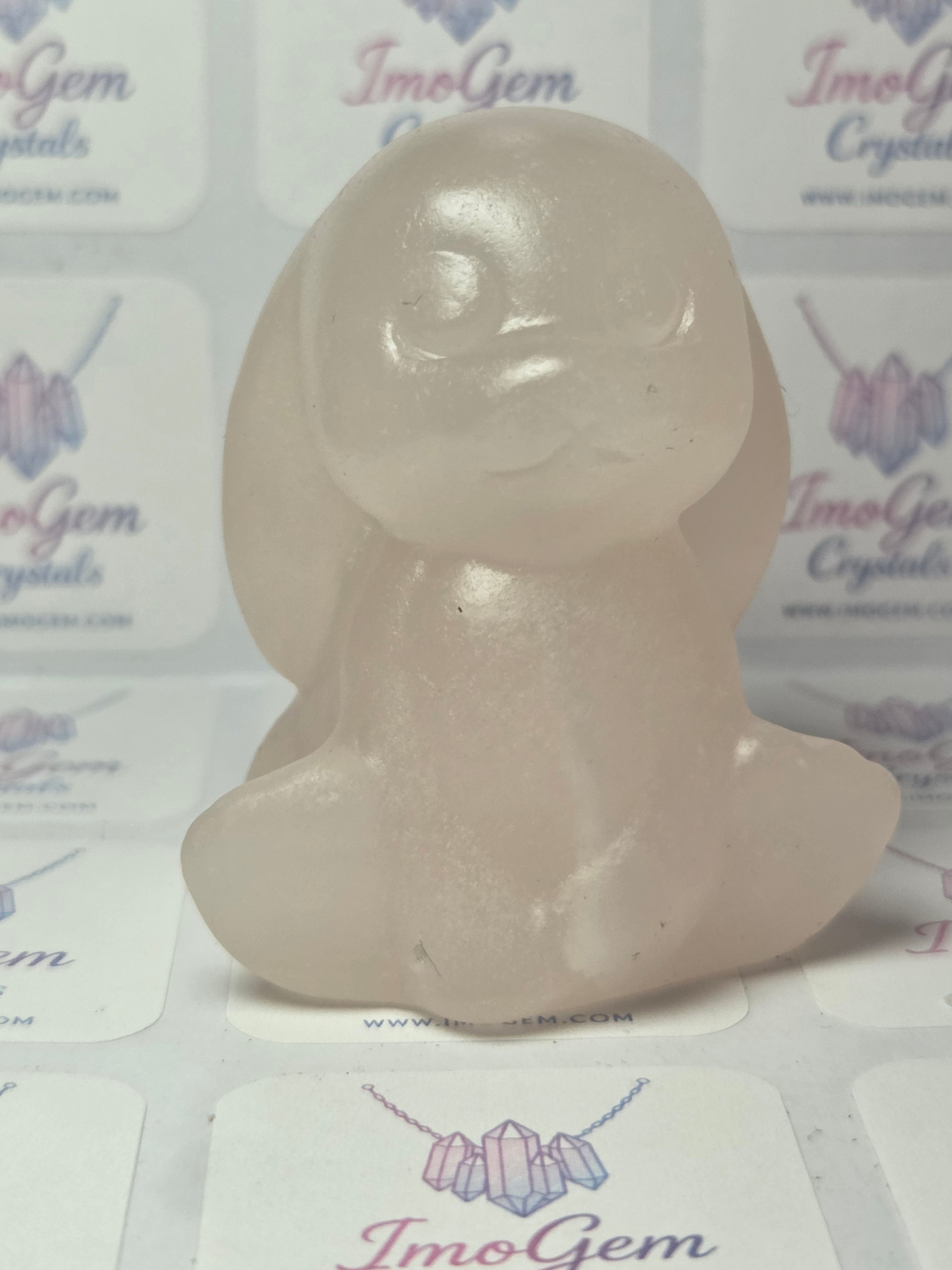 Pink jade crystal bunny rabbit carving