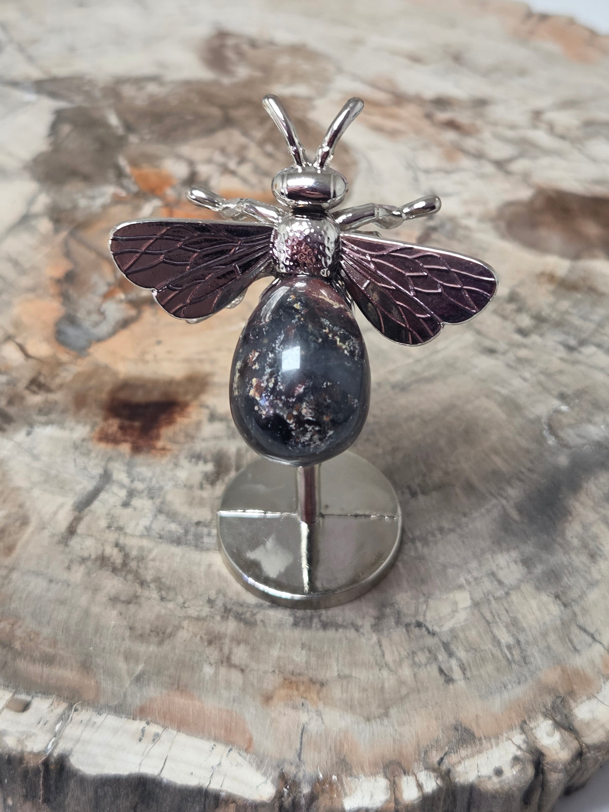 Jasper crystal bee on stand