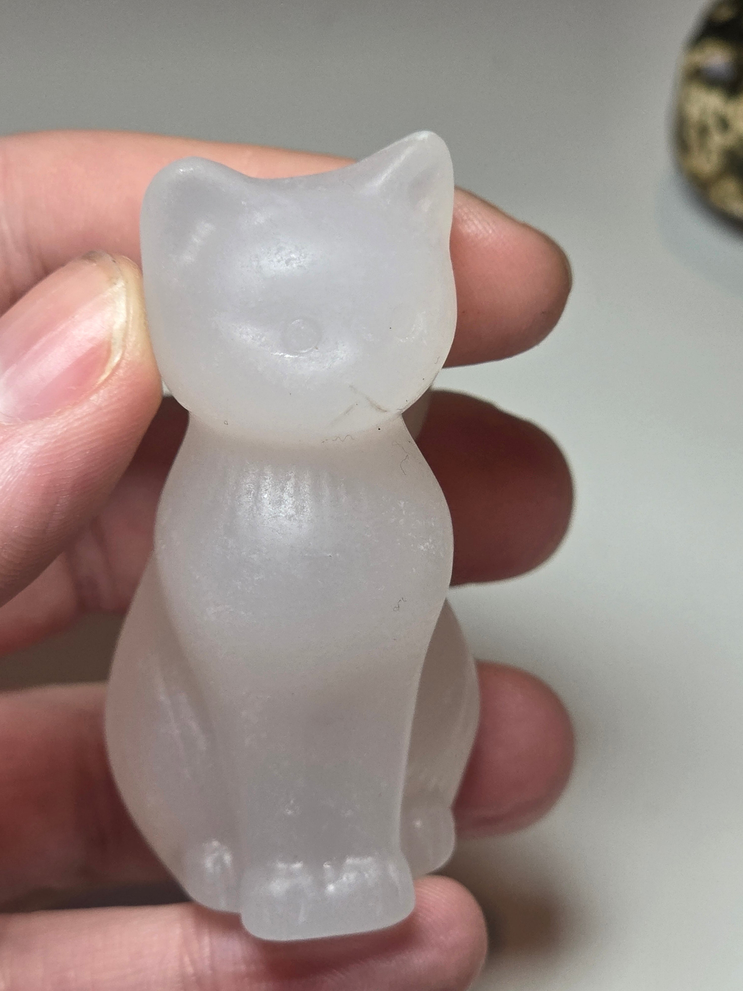 Afgan jade crystal cat carving