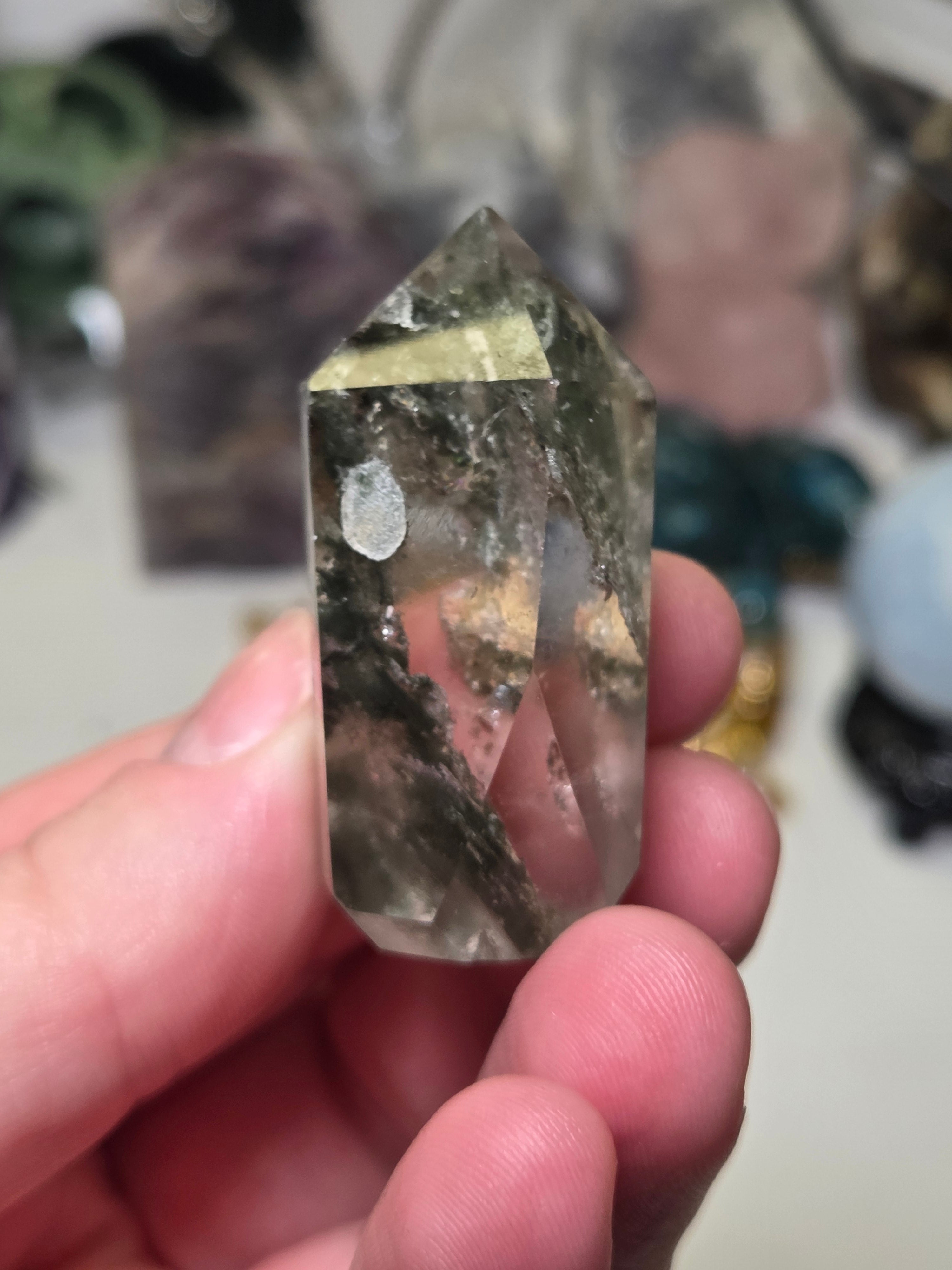 Grade A Garden quartz crystal tower carving