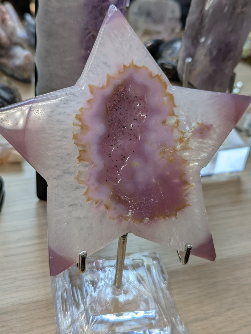 Pink duzy agate crystal star with stand