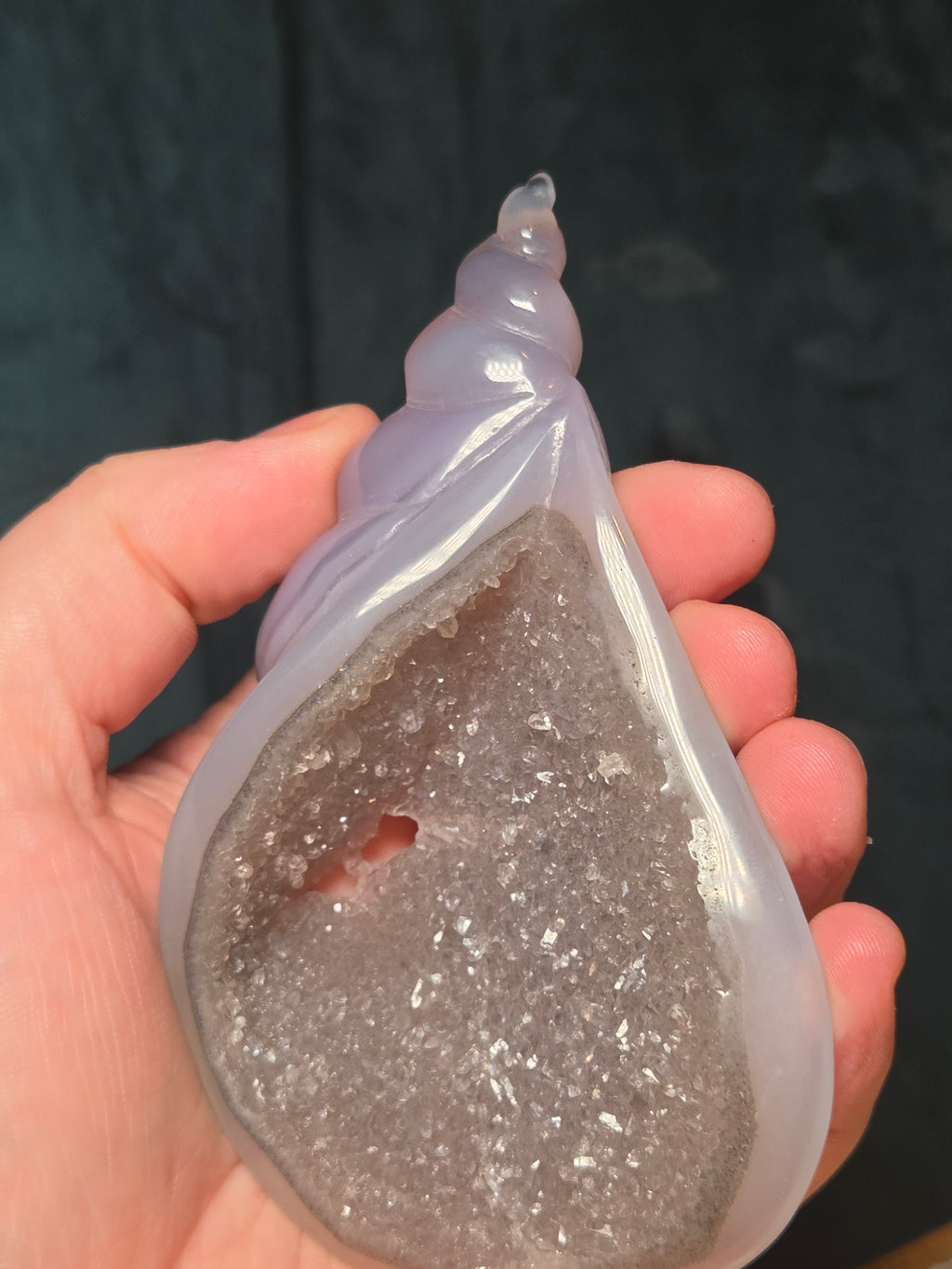Amazing  duzy agate crystal shell carving