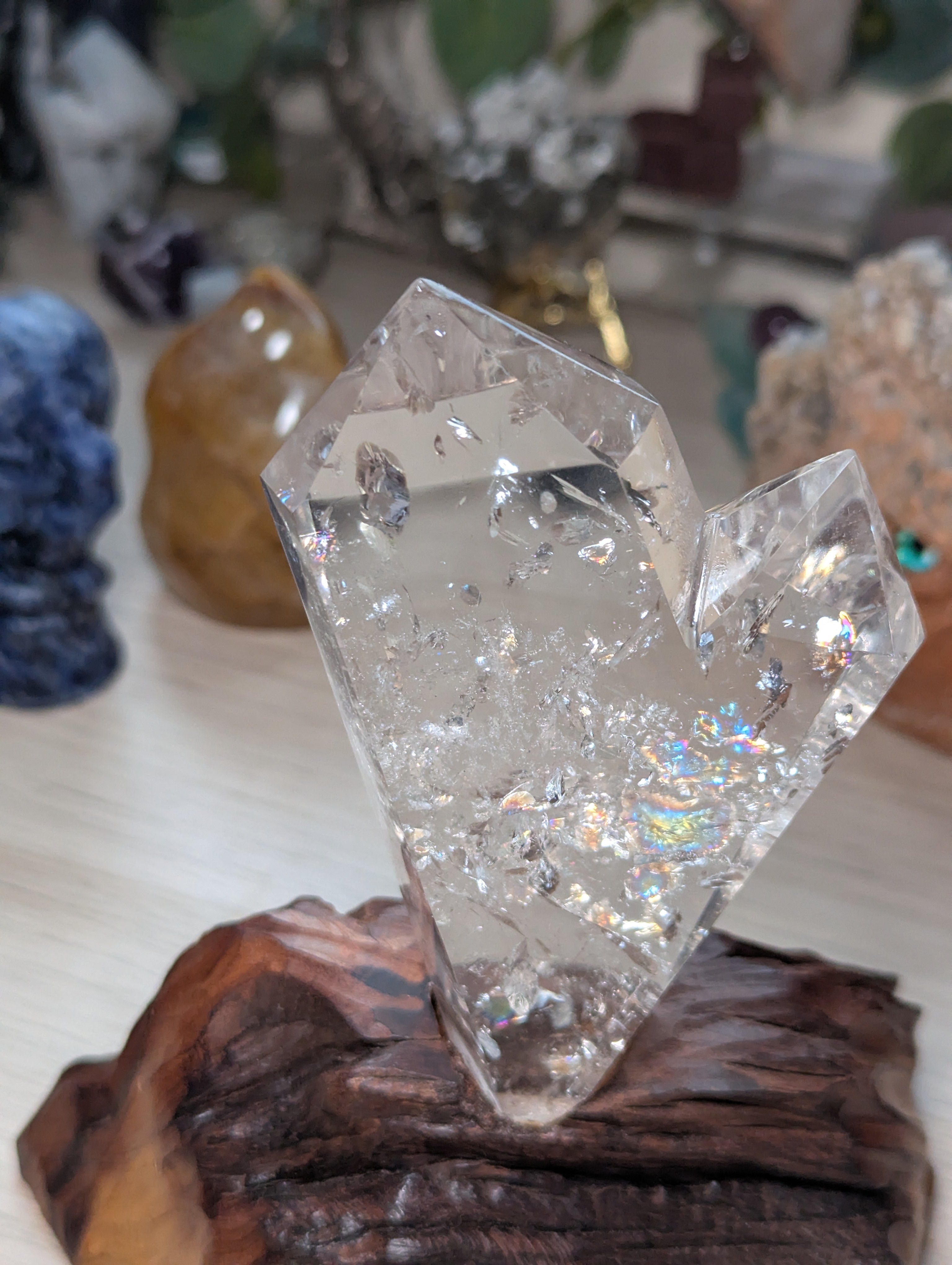 Grade AAAA Clear quartz dual tower carving