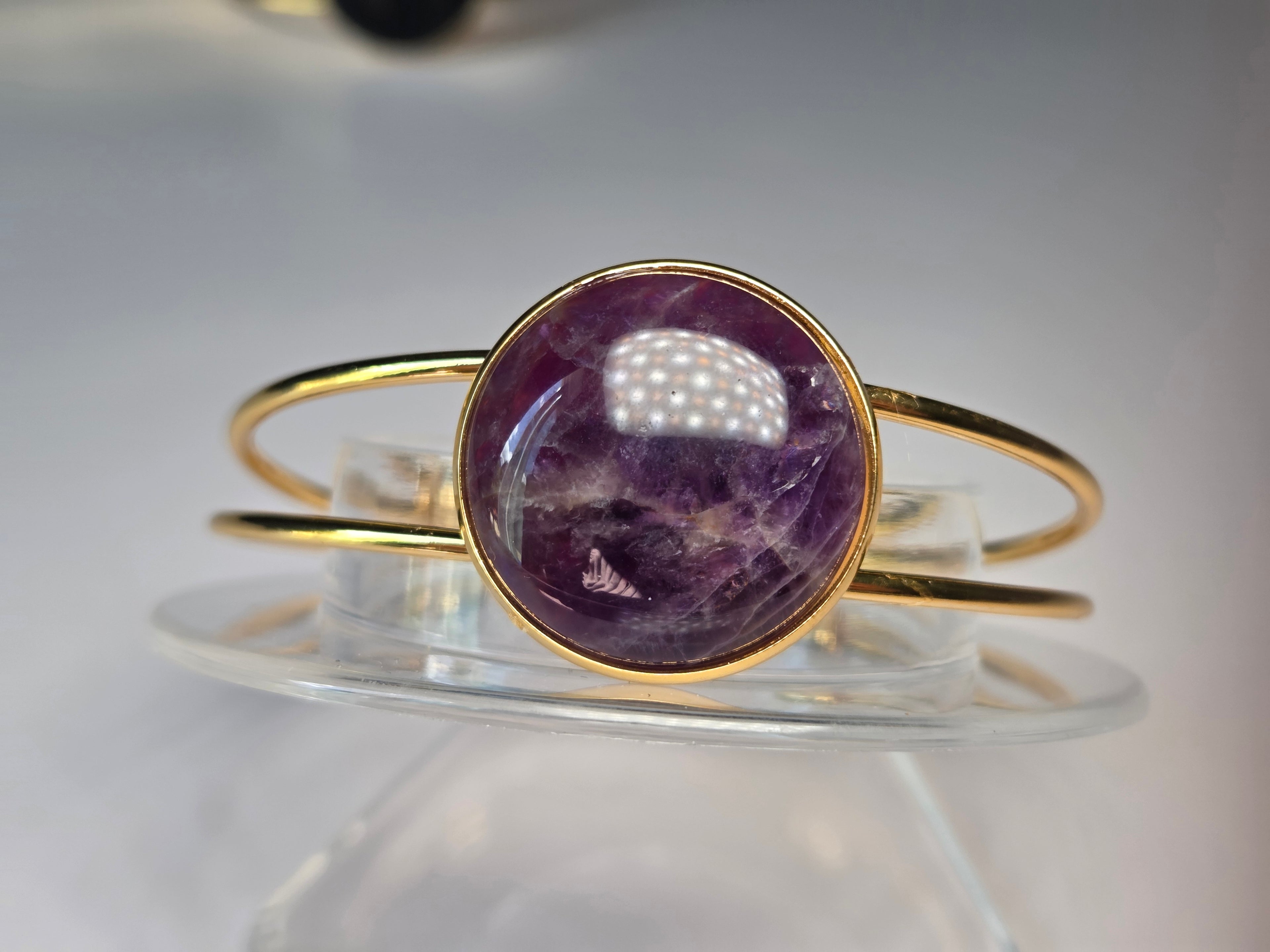 Crystal cabochon bracelet