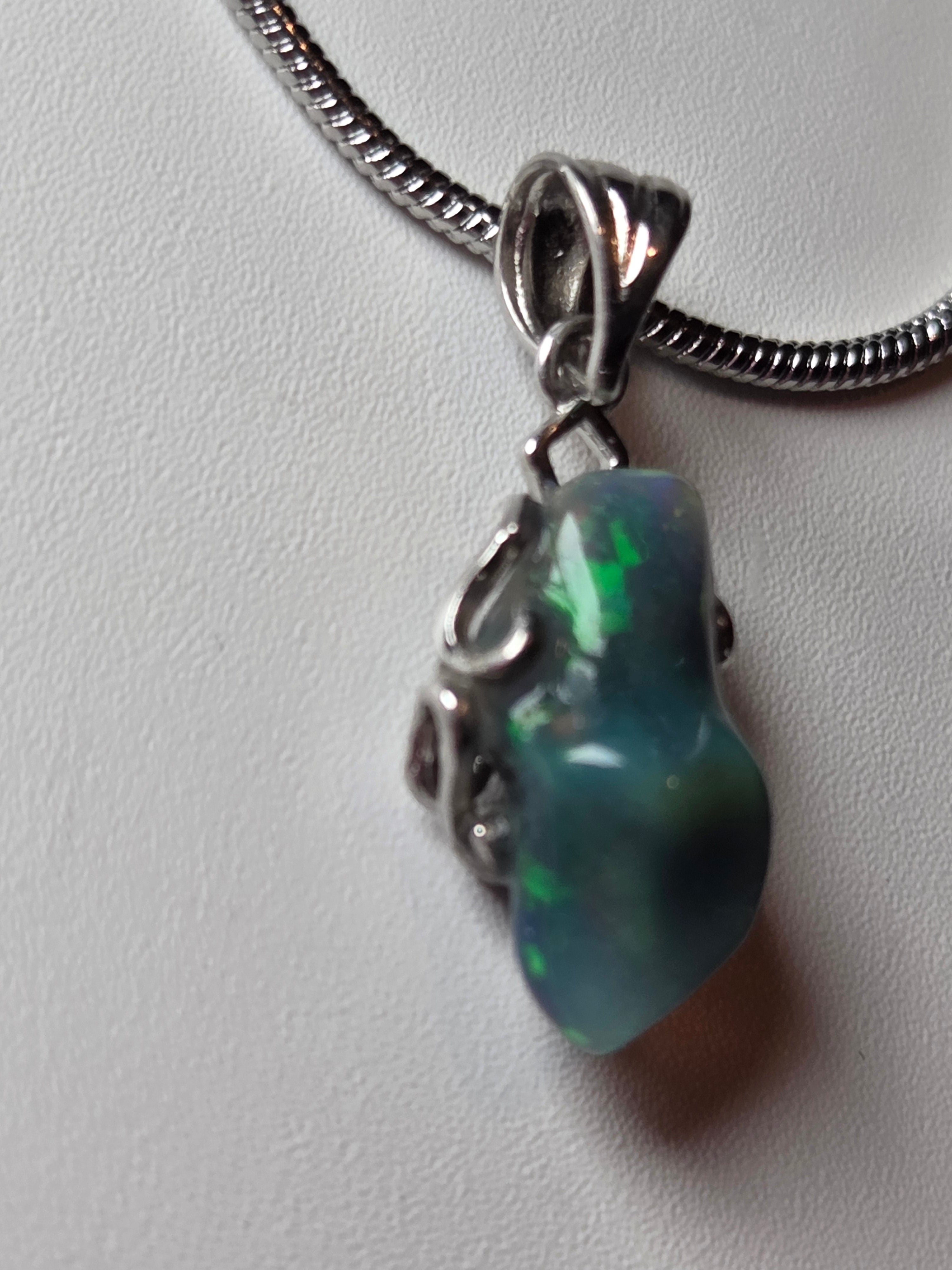 Black Ethiopian Opal s295