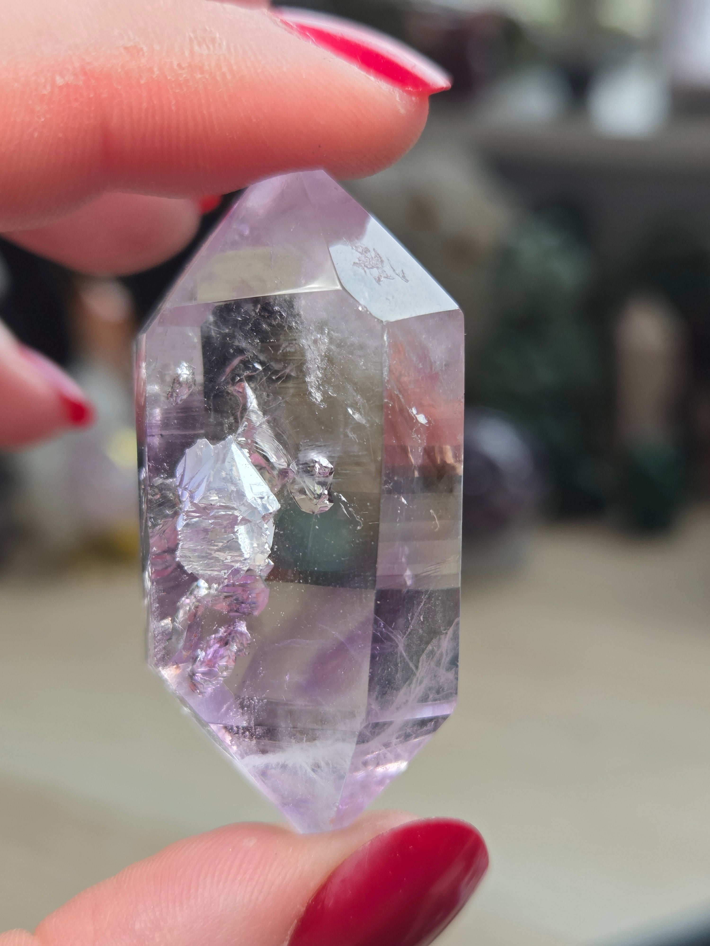 Amethyst Grade AAAA  Enhydro crystal DT
