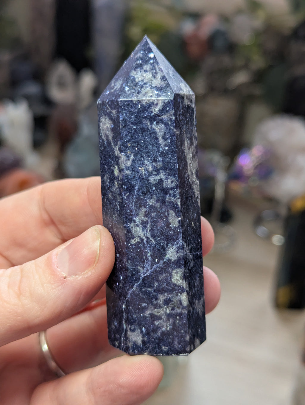 Blue mica crystal tower carving