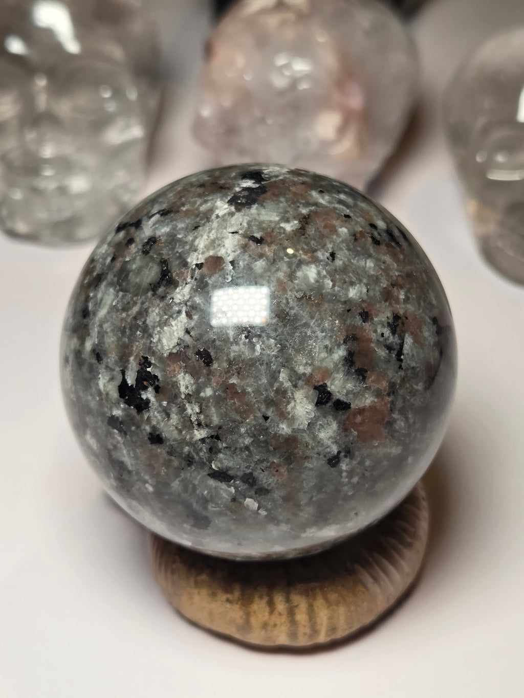 Yooperlite crystal sphere carving with UV and stand