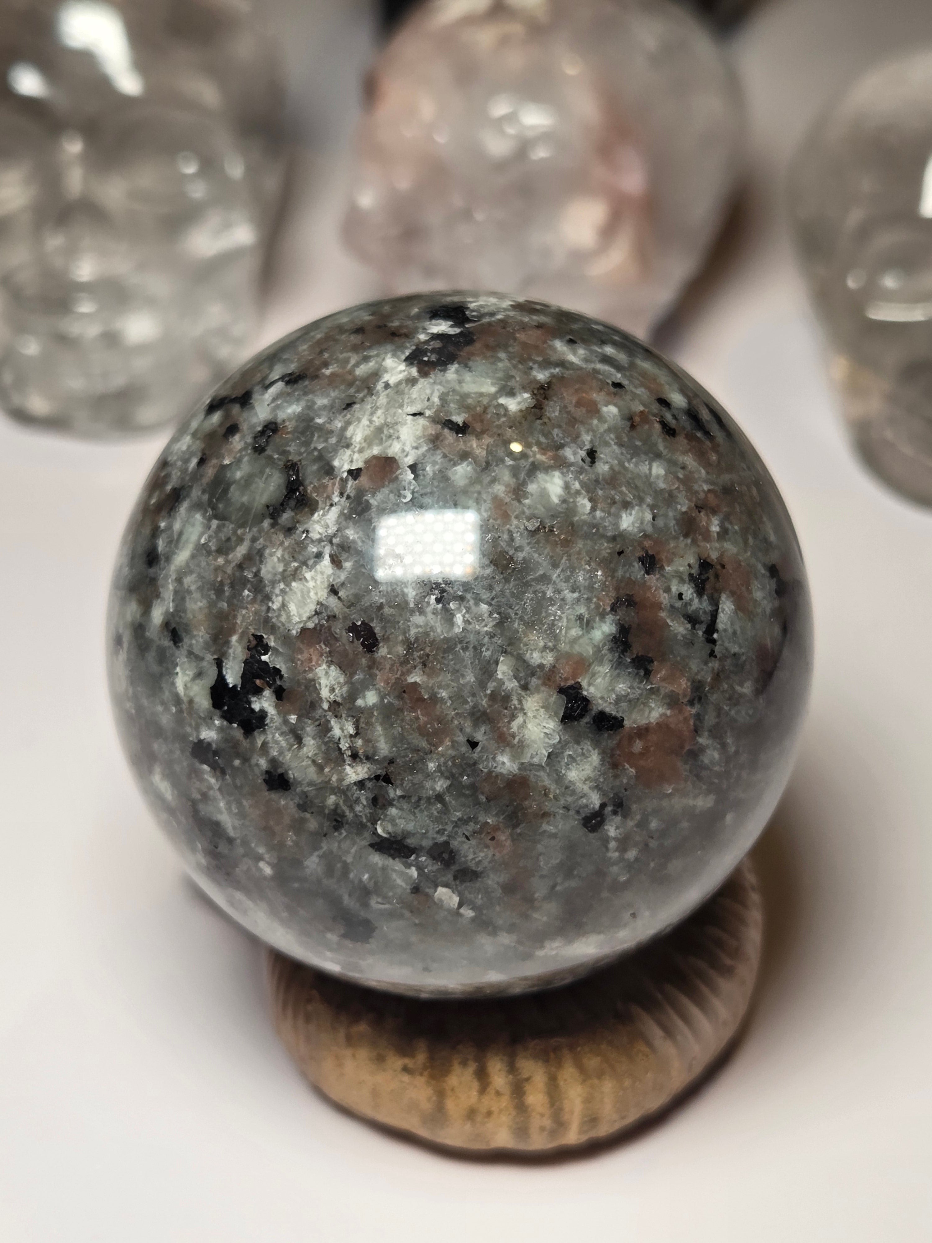 Yooperlite crystal sphere carving with UV and stand