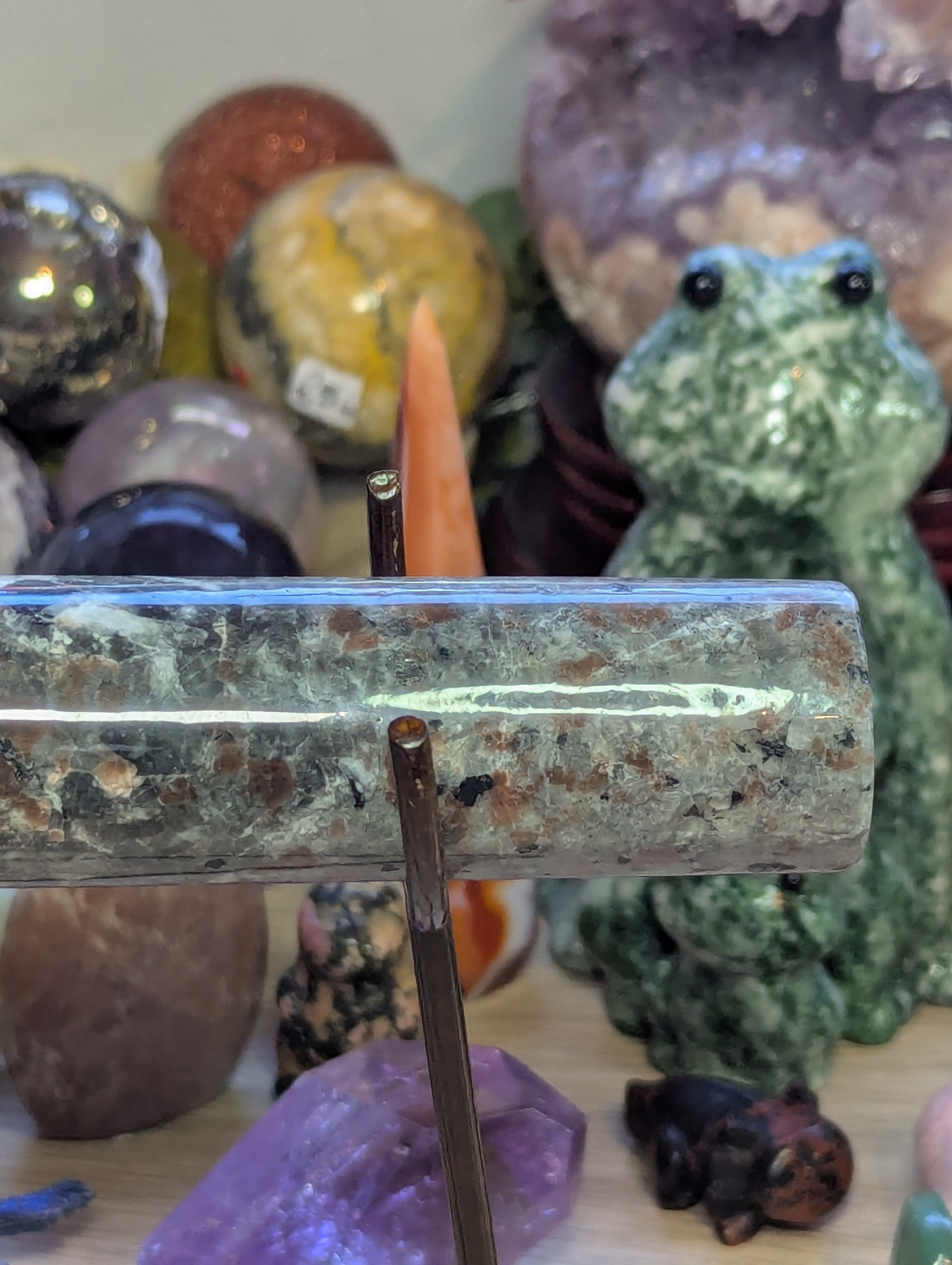 Yooperlite crystal bracelet stand