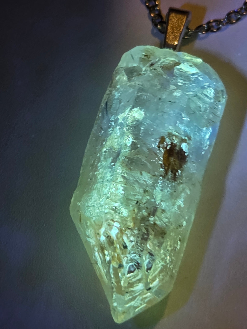 Petroleum crystal handmade necklace UV reaction