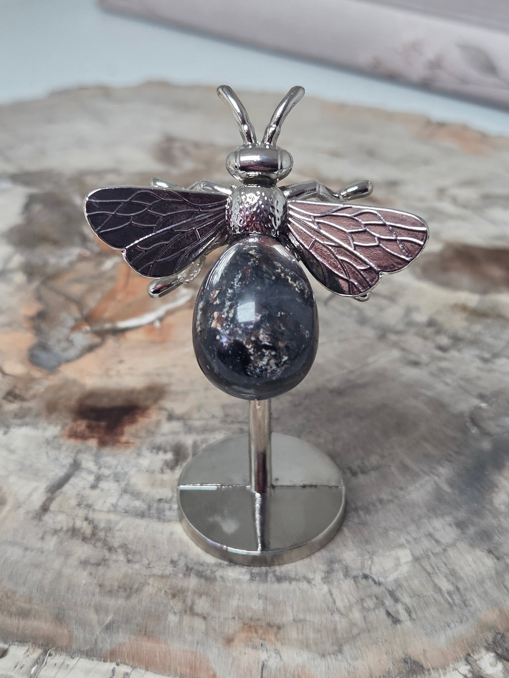 Jasper crystal bee on stand