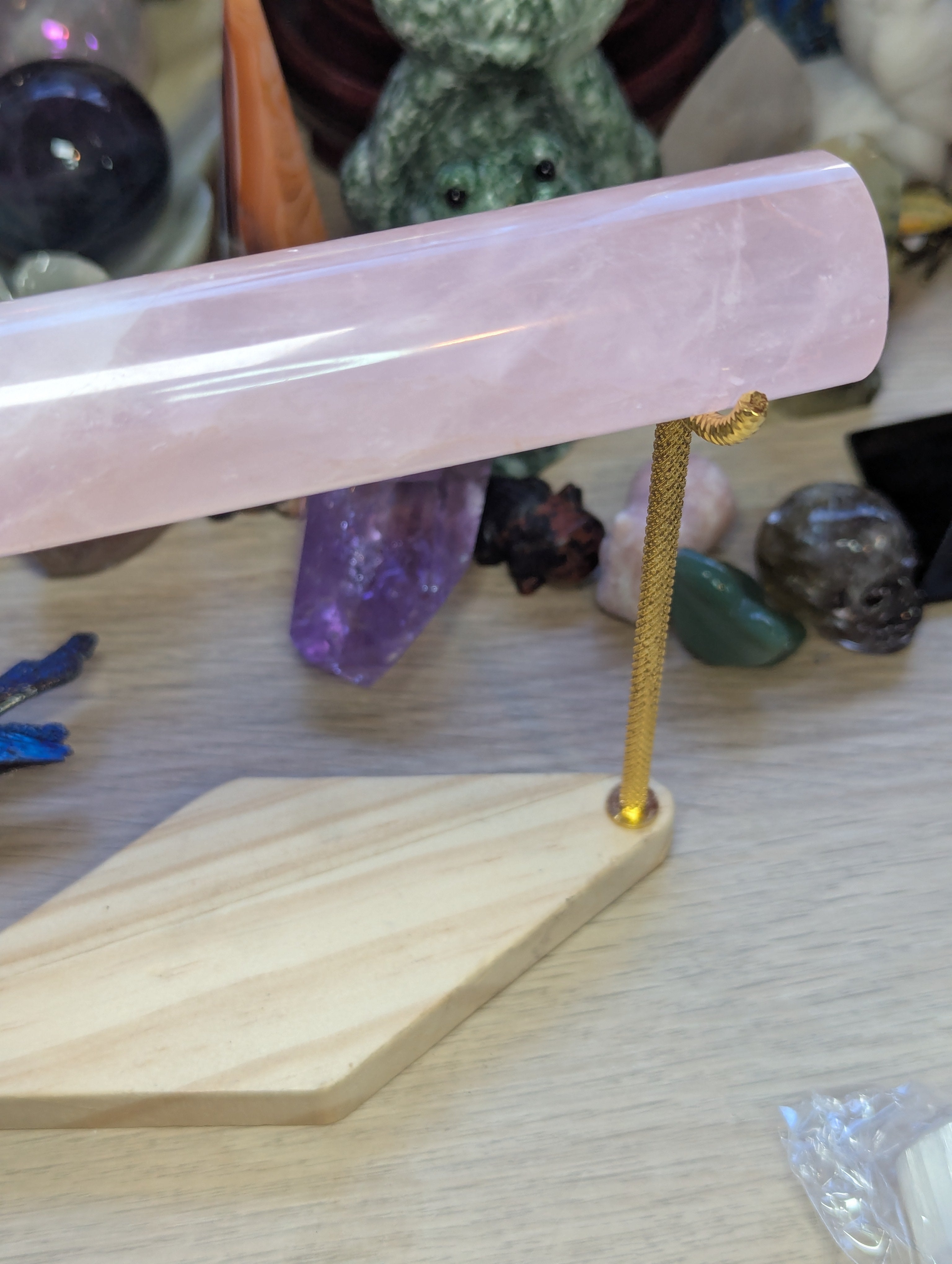 Rose quartz crystal bracelet stand