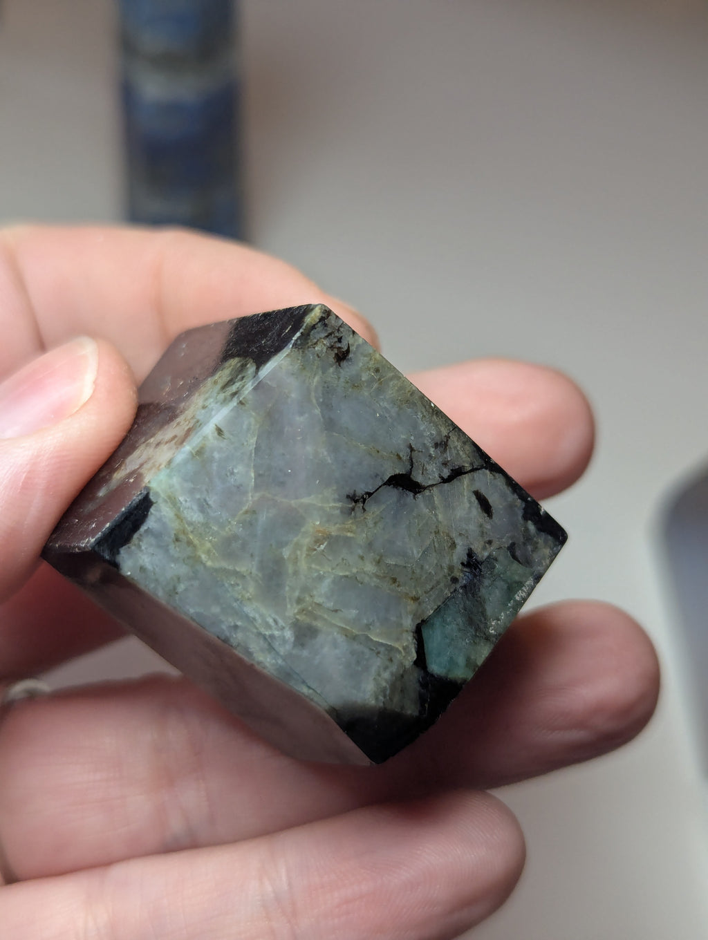 Emerald crystal freeform carving