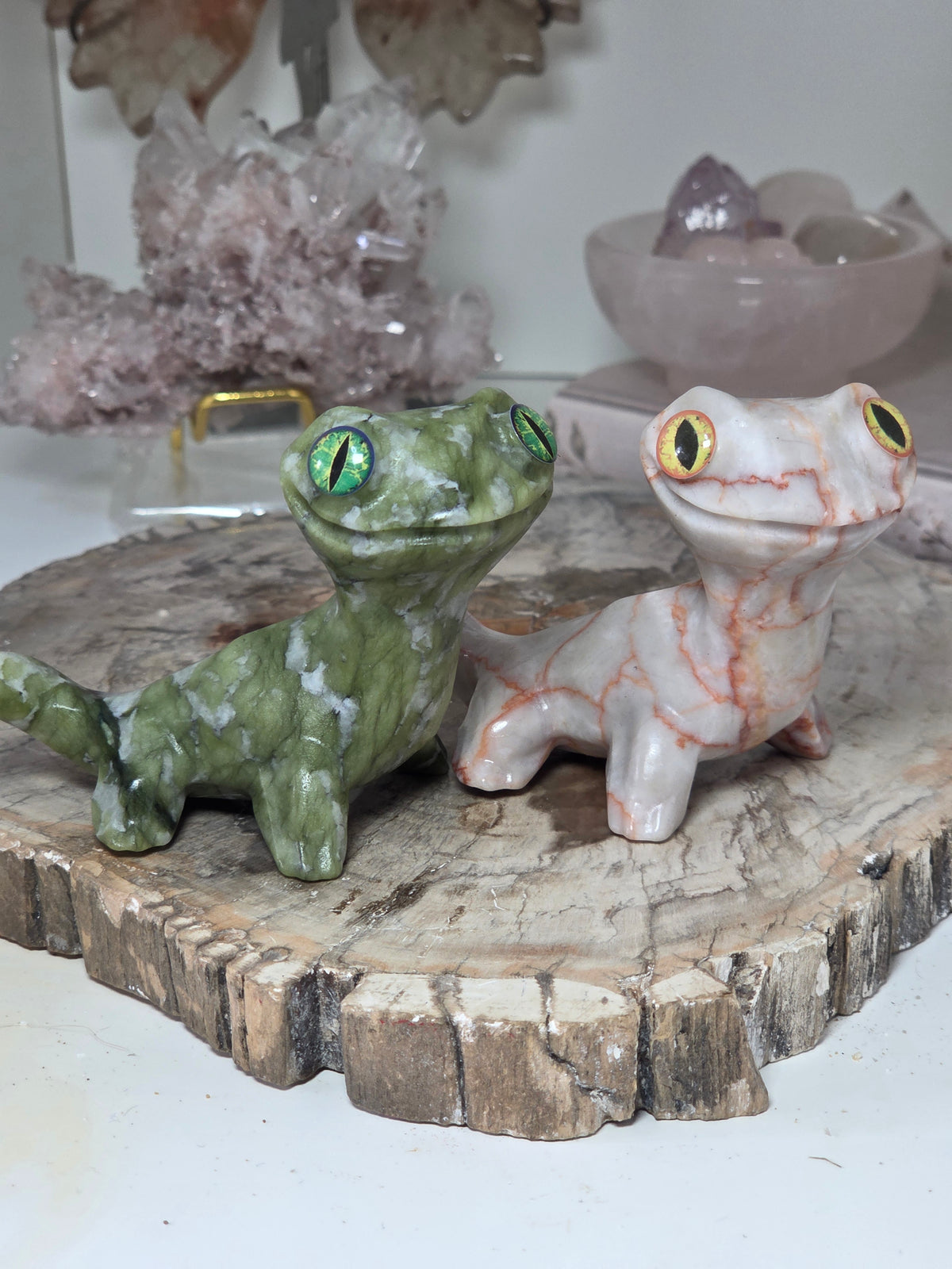 Green jade crystal Gecko carving